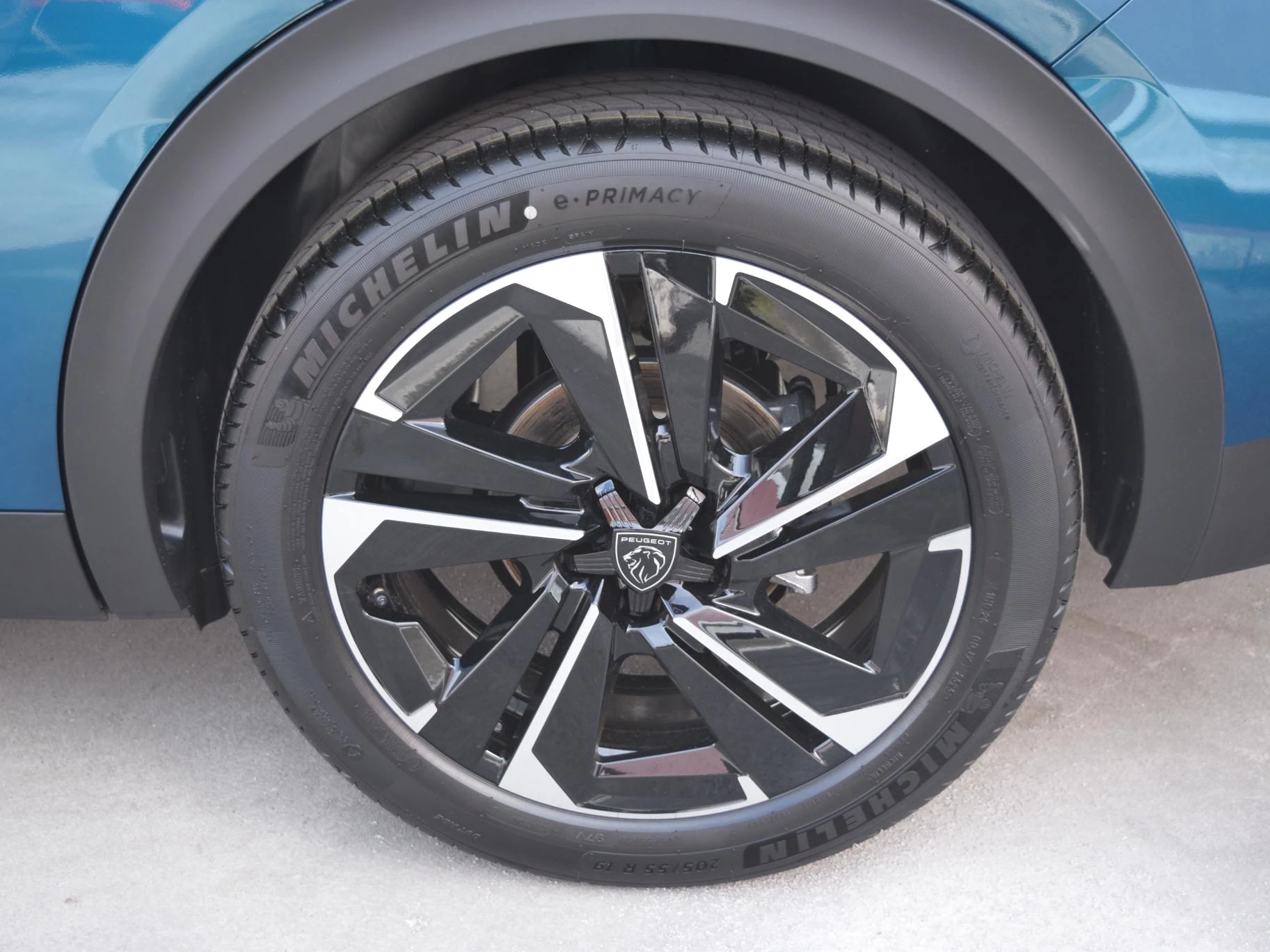 Hoofdafbeelding Peugeot 408