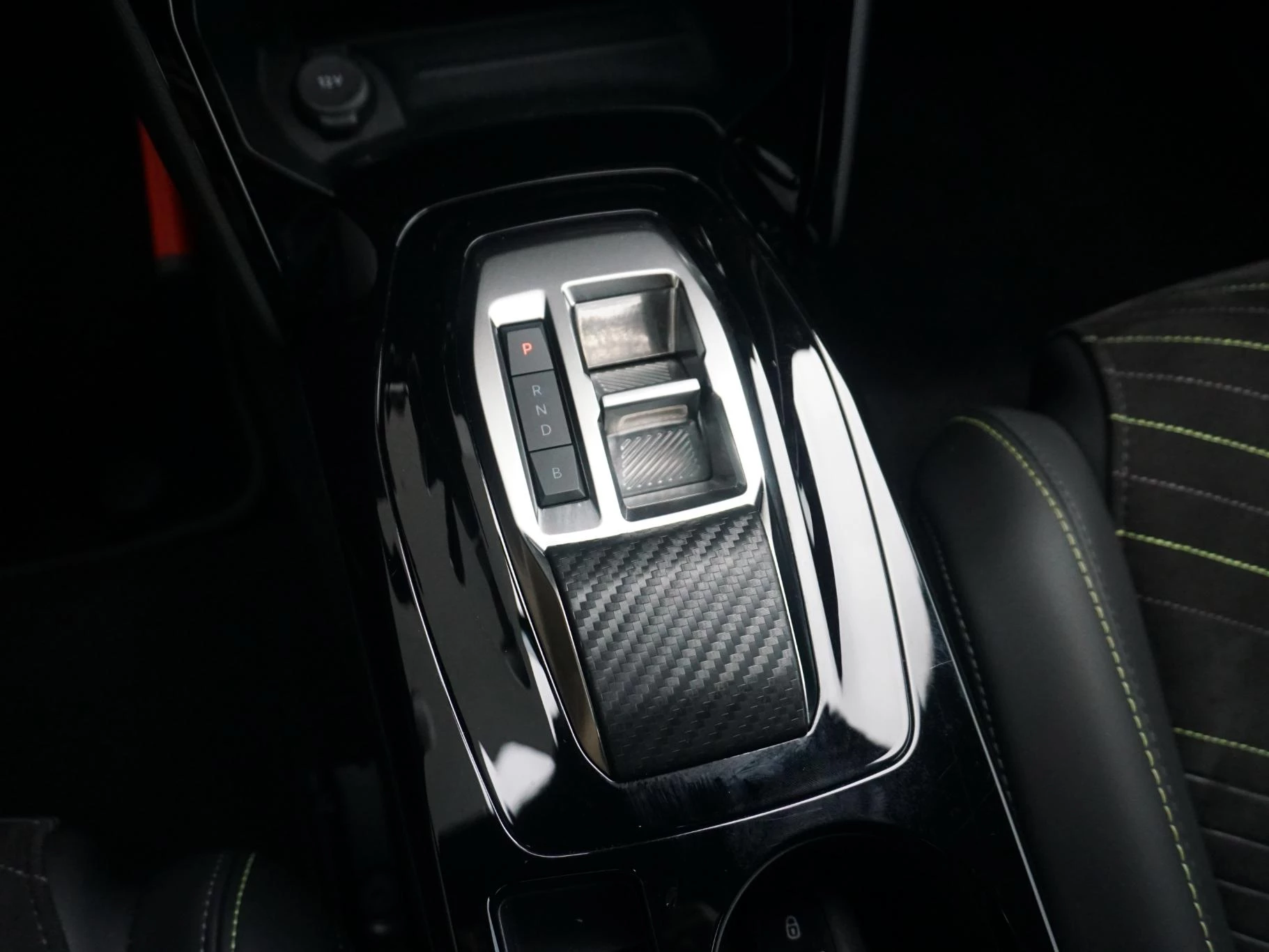 Hoofdafbeelding Peugeot e-2008