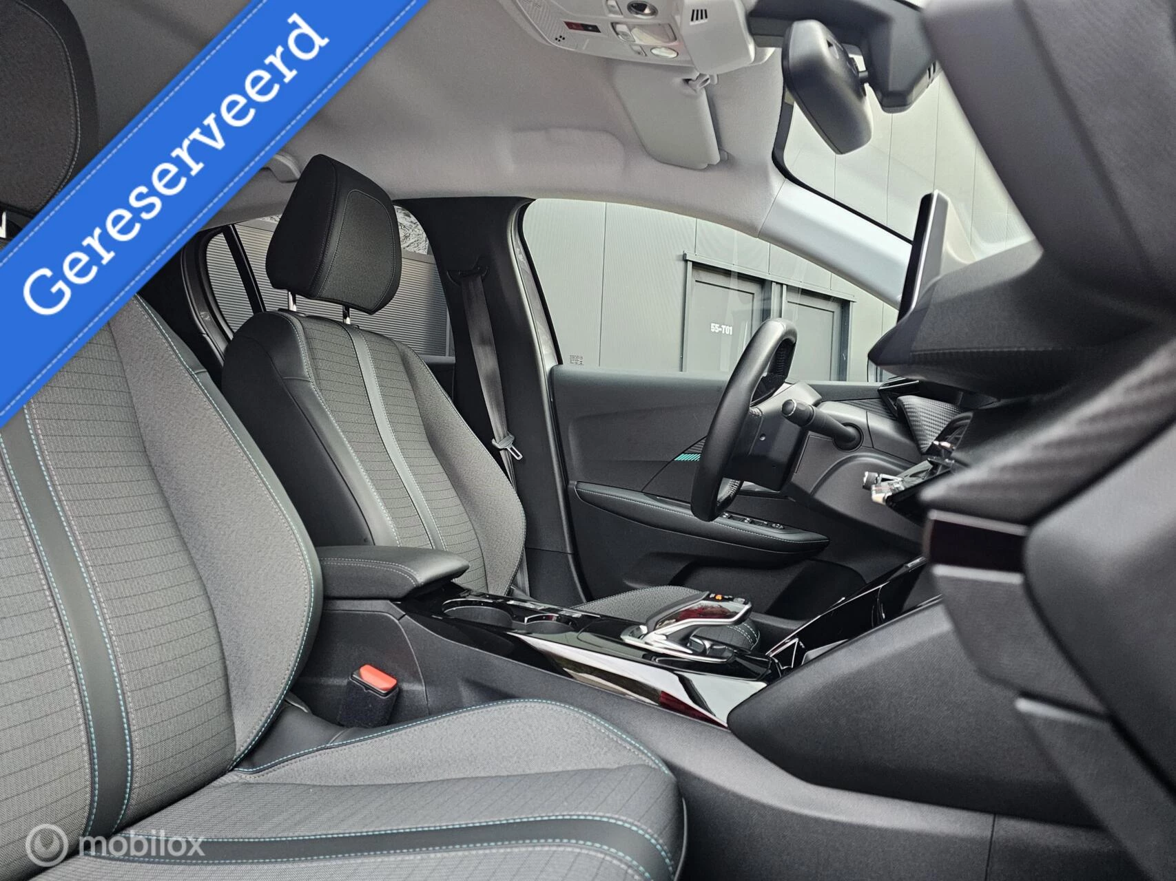 Hoofdafbeelding Peugeot e-208