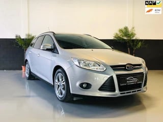 Ford Focus Wagon 1.0 EcoBoost Titanium Trekhaak! PDC! Stoelverwarming! Garantie!