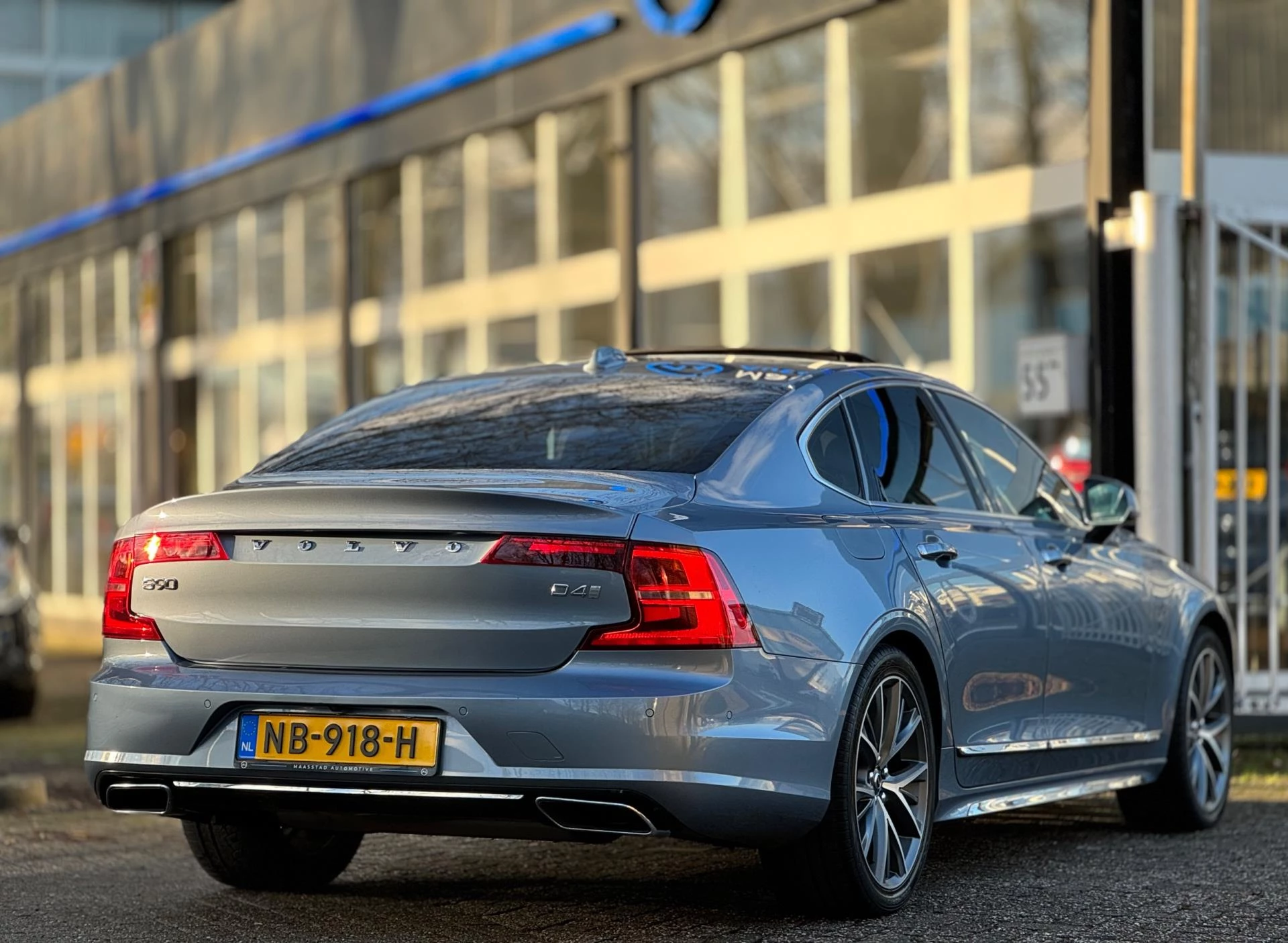 Hoofdafbeelding Volvo S90