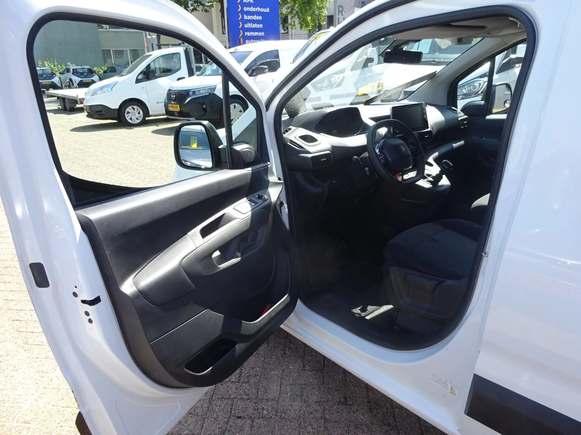 Hoofdafbeelding Peugeot Partner