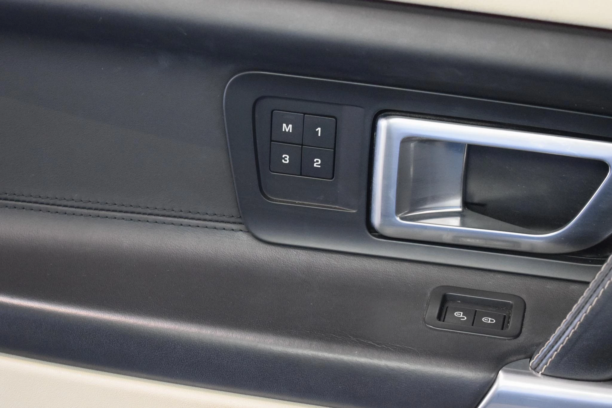 Hoofdafbeelding Land Rover Discovery