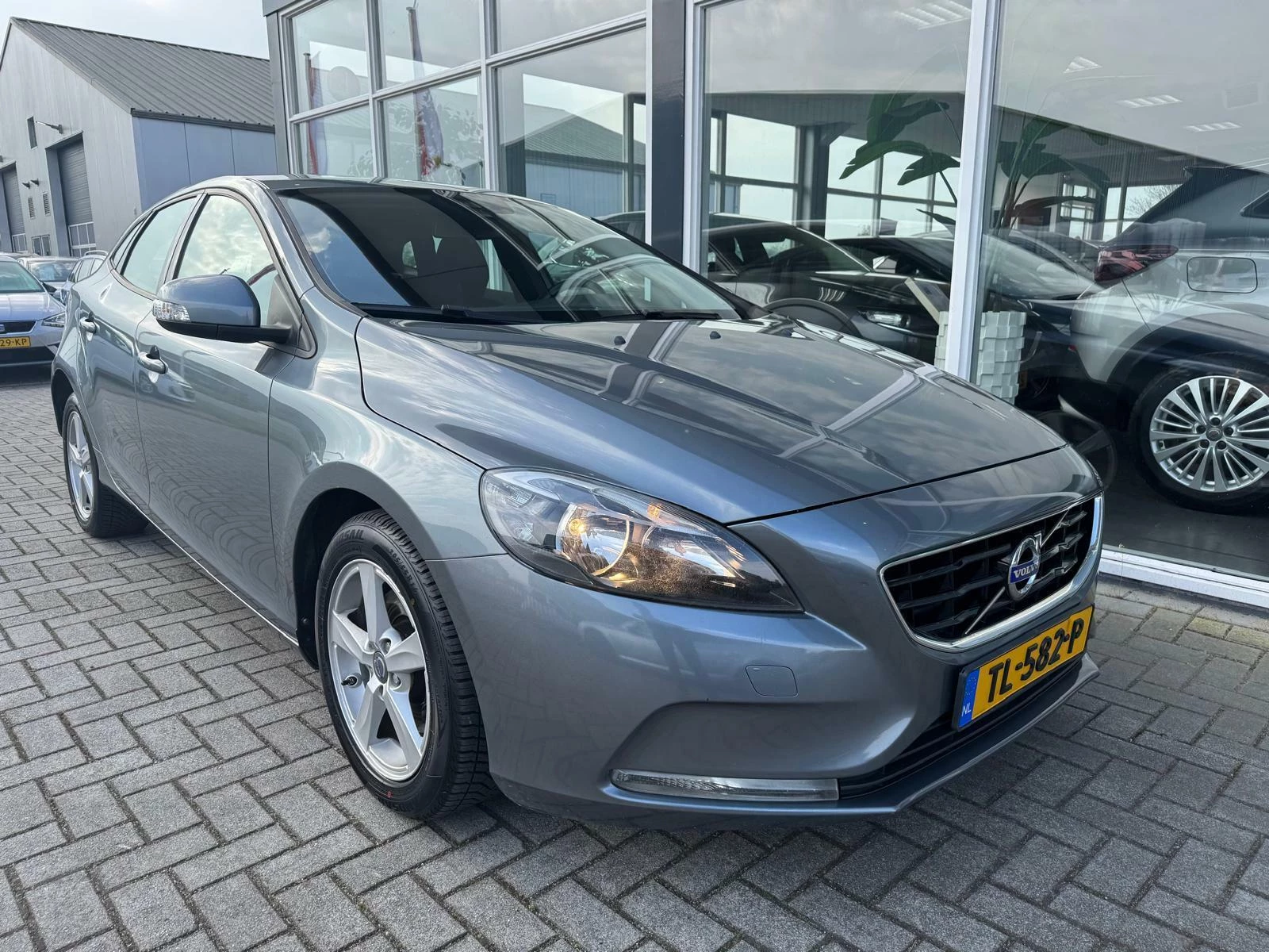 Hoofdafbeelding Volvo V40