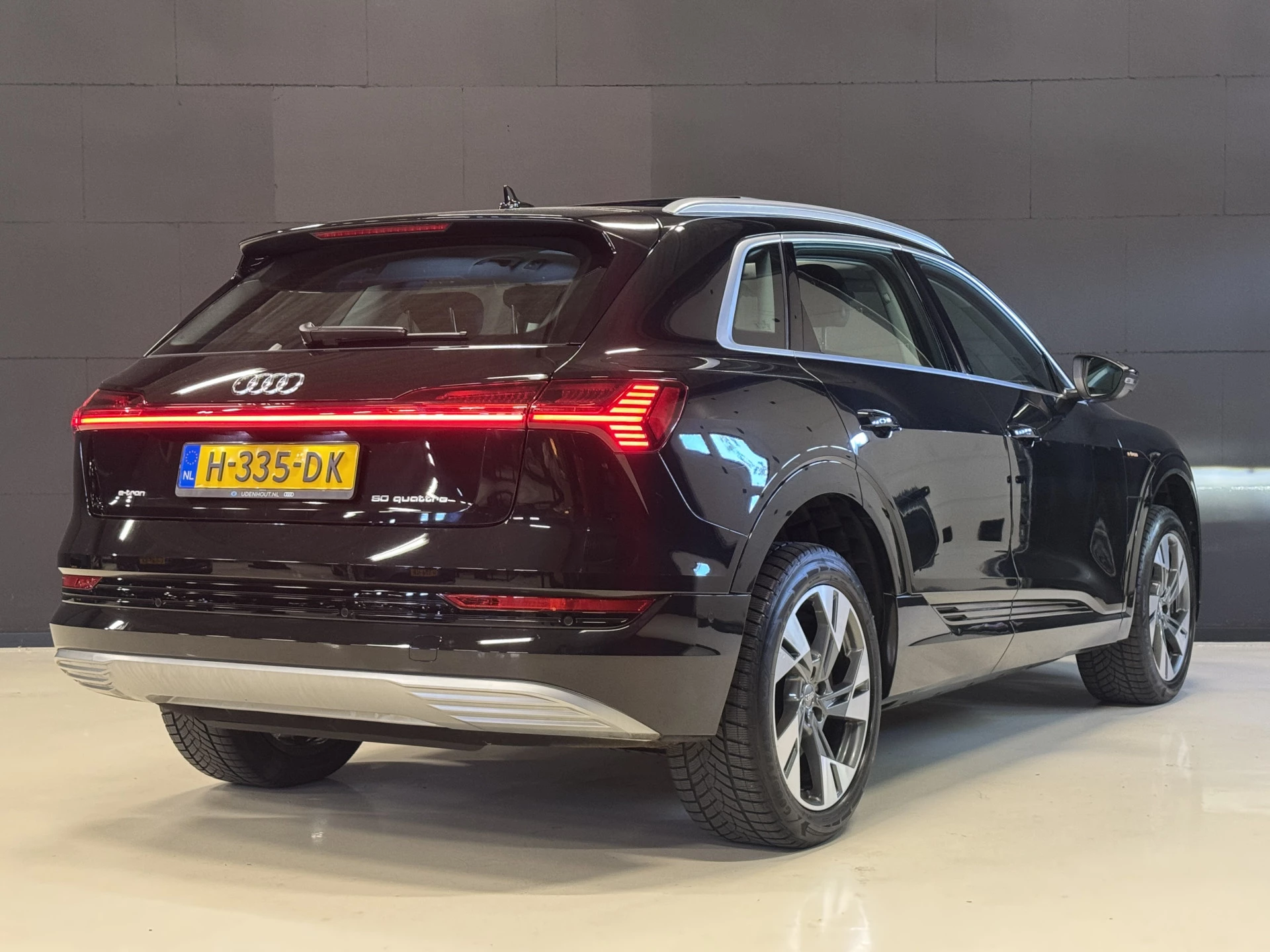 Hoofdafbeelding Audi e-tron
