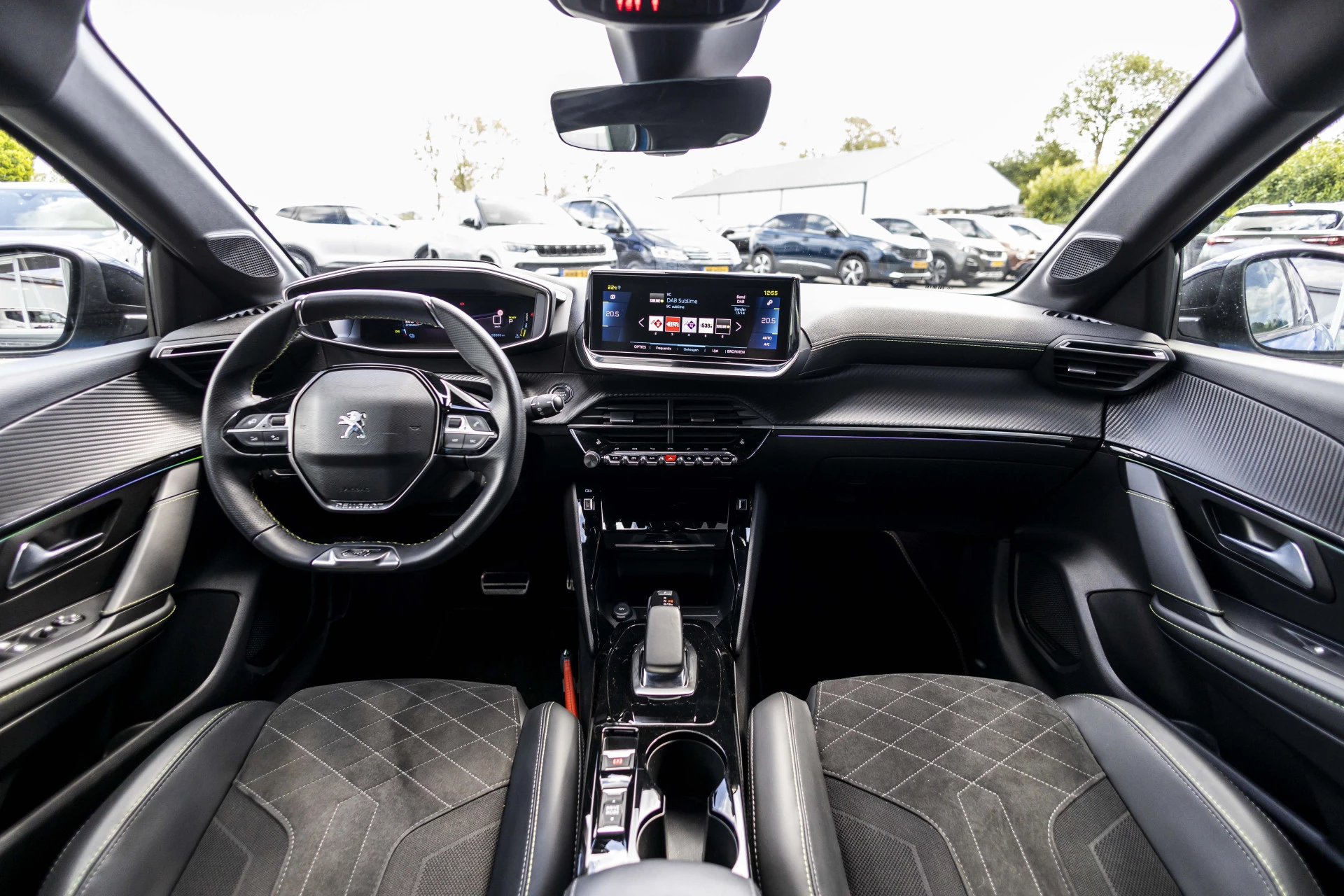 Hoofdafbeelding Peugeot e-208