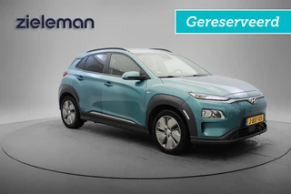 Hyundai Kona Electric Fashion 64 kWh - Carplay, Navi, Cruise, Camera, Half Leer, Headup Display, Stoelverw. SOH 99,9%