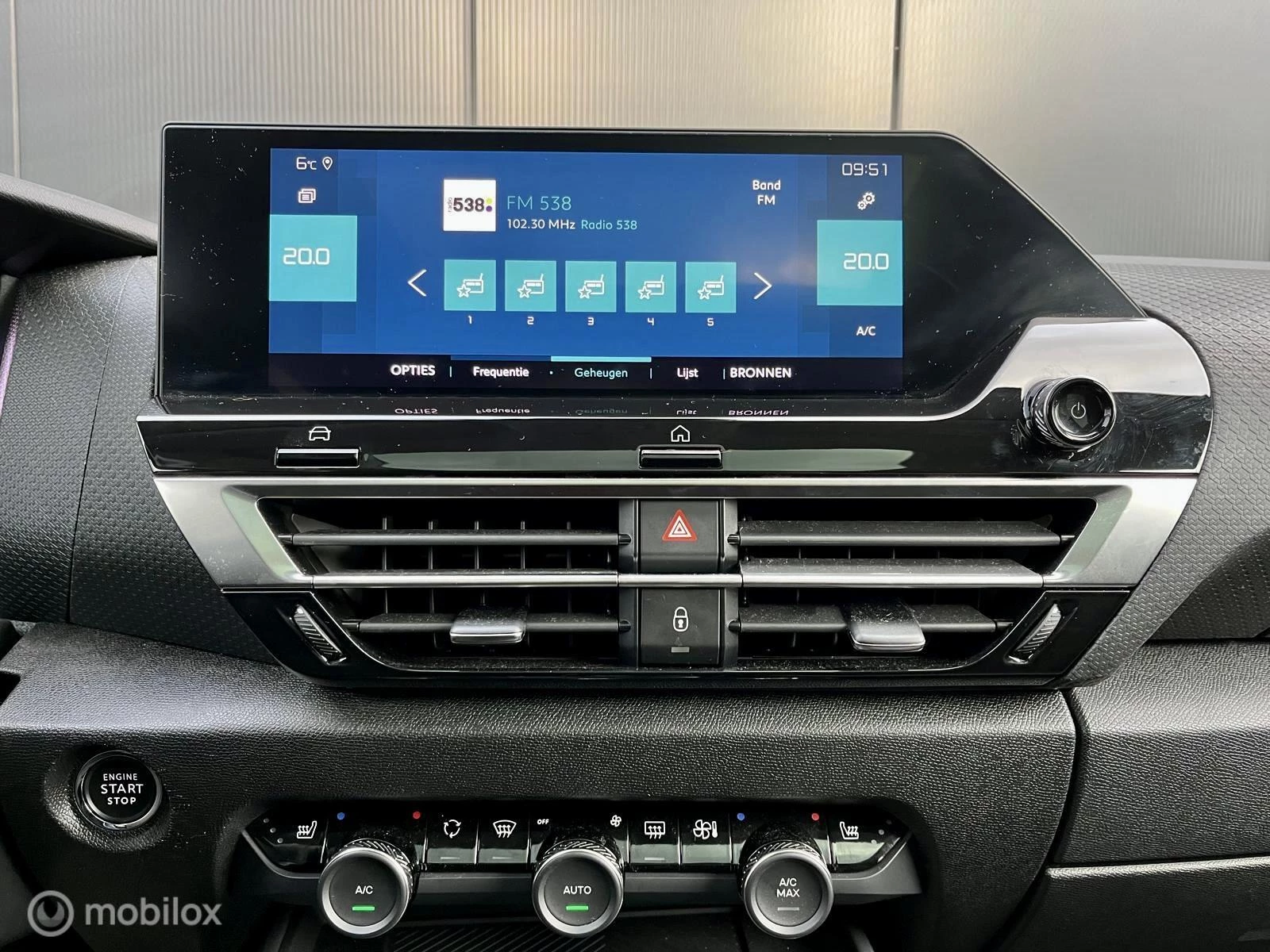 Hoofdafbeelding Citroën ë-C4