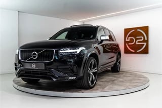 Hoofdafbeelding Volvo XC90 Volvo XC90 2.0 T6 AWD 7p. R-Design Inscr. 310PK | Pano | Lucht | Trekhaak | Autopilot | Bowers&Wilkins | VOL! 12 MND Garantie