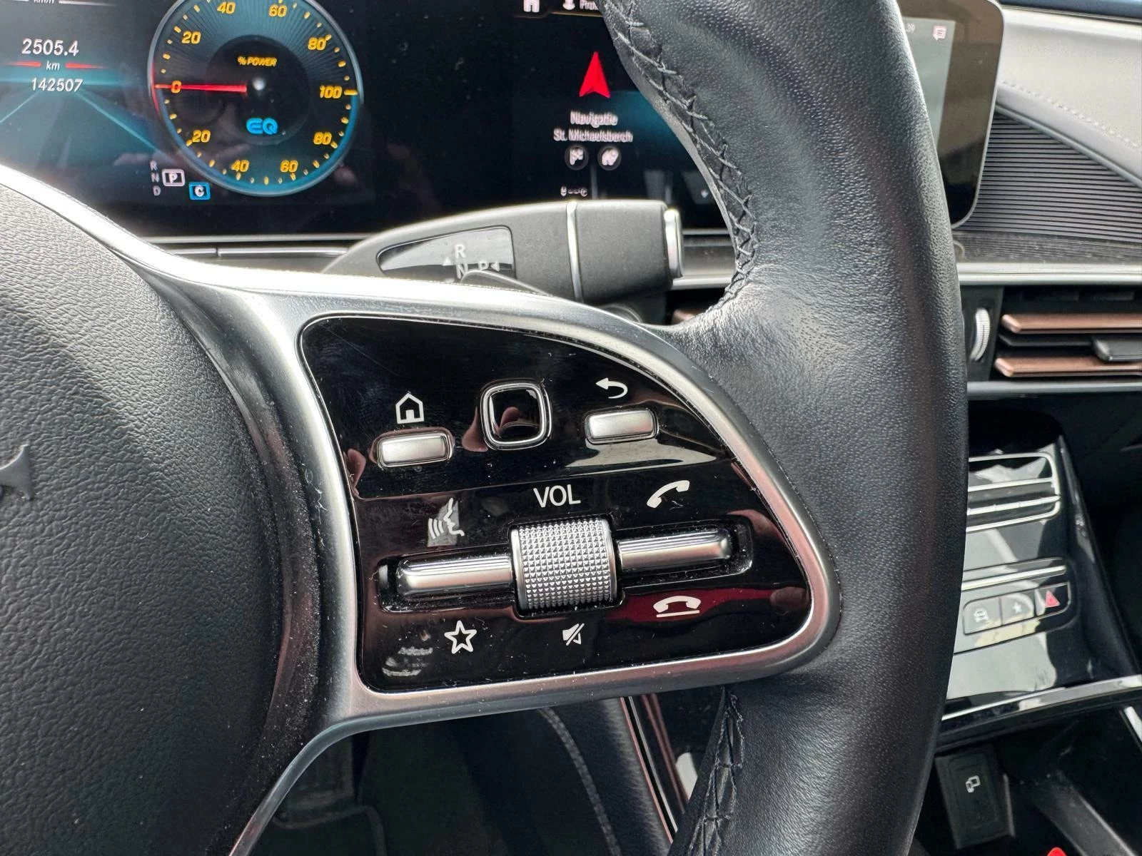 Hoofdafbeelding Mercedes-Benz EQC