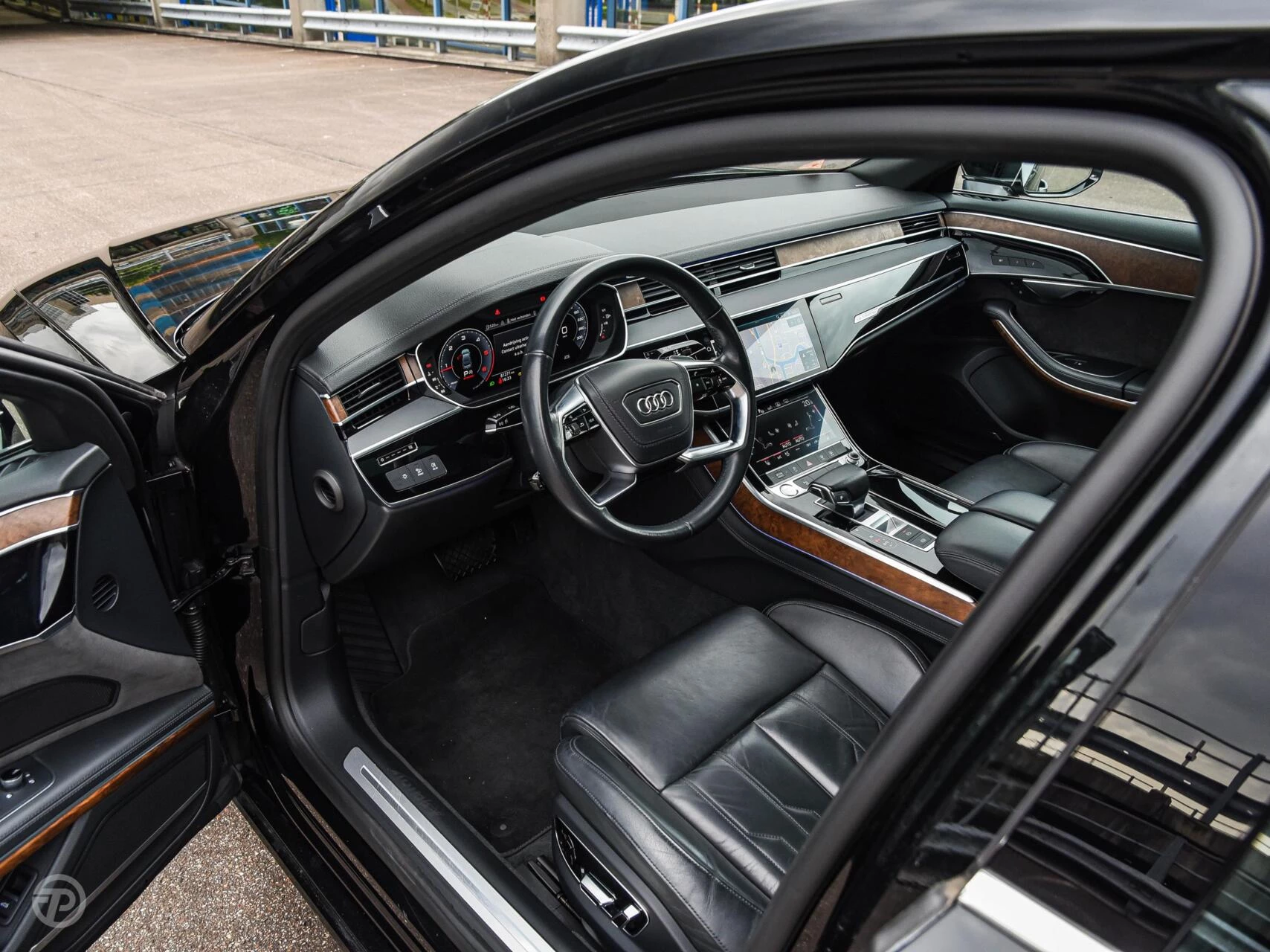 Hoofdafbeelding Audi A8