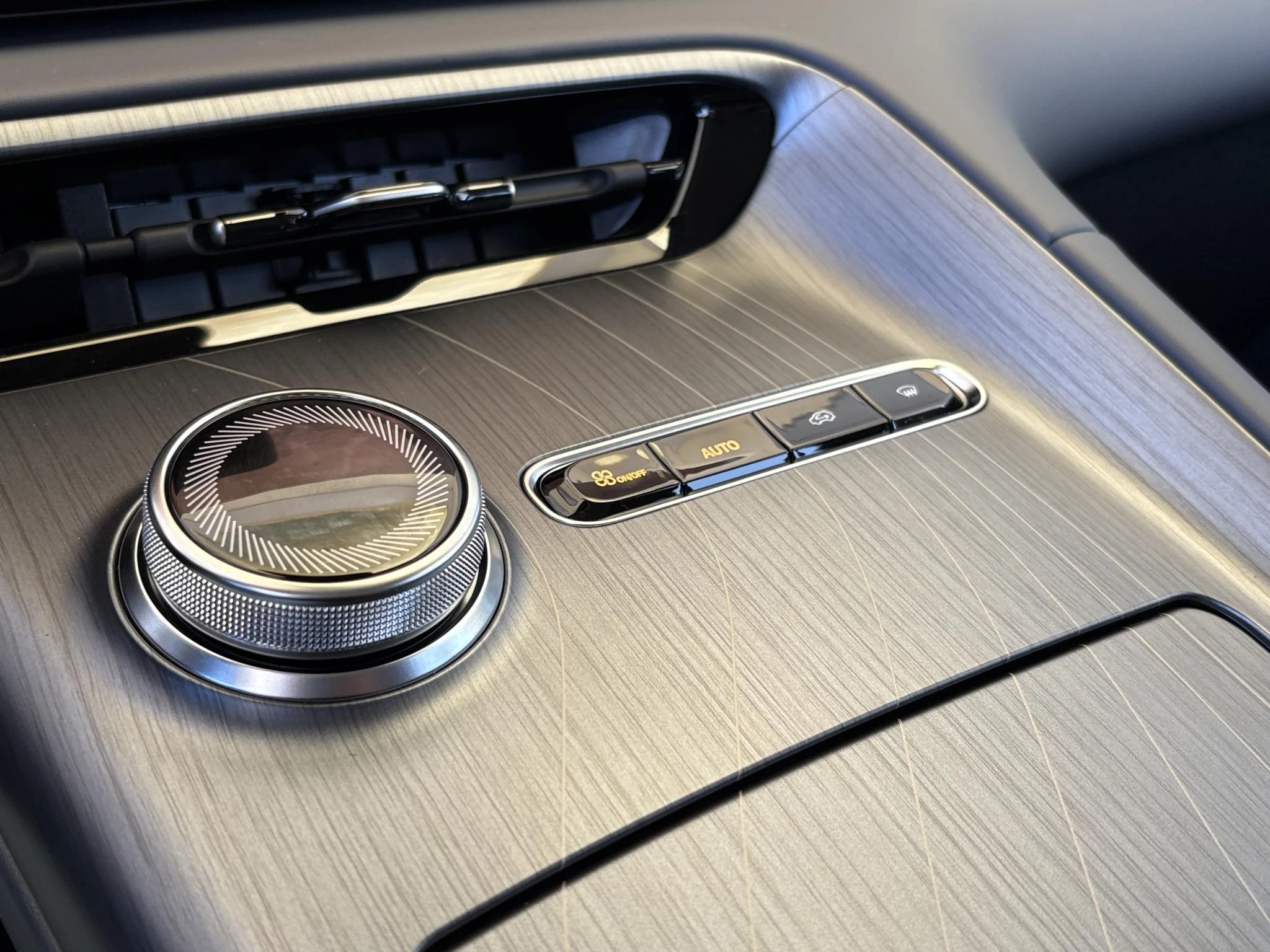 Hoofdafbeelding Geely E5