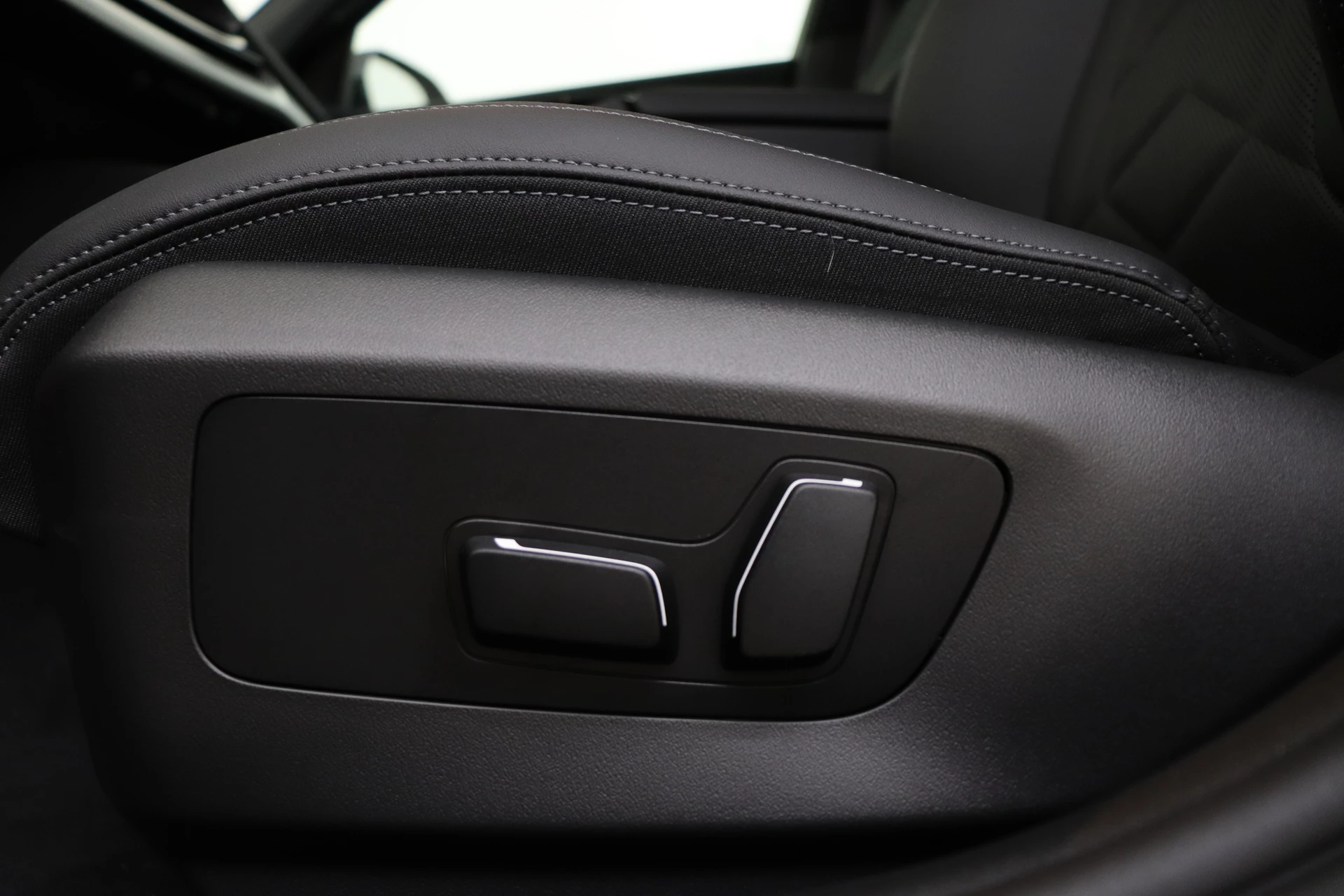 Hoofdafbeelding BMW i5