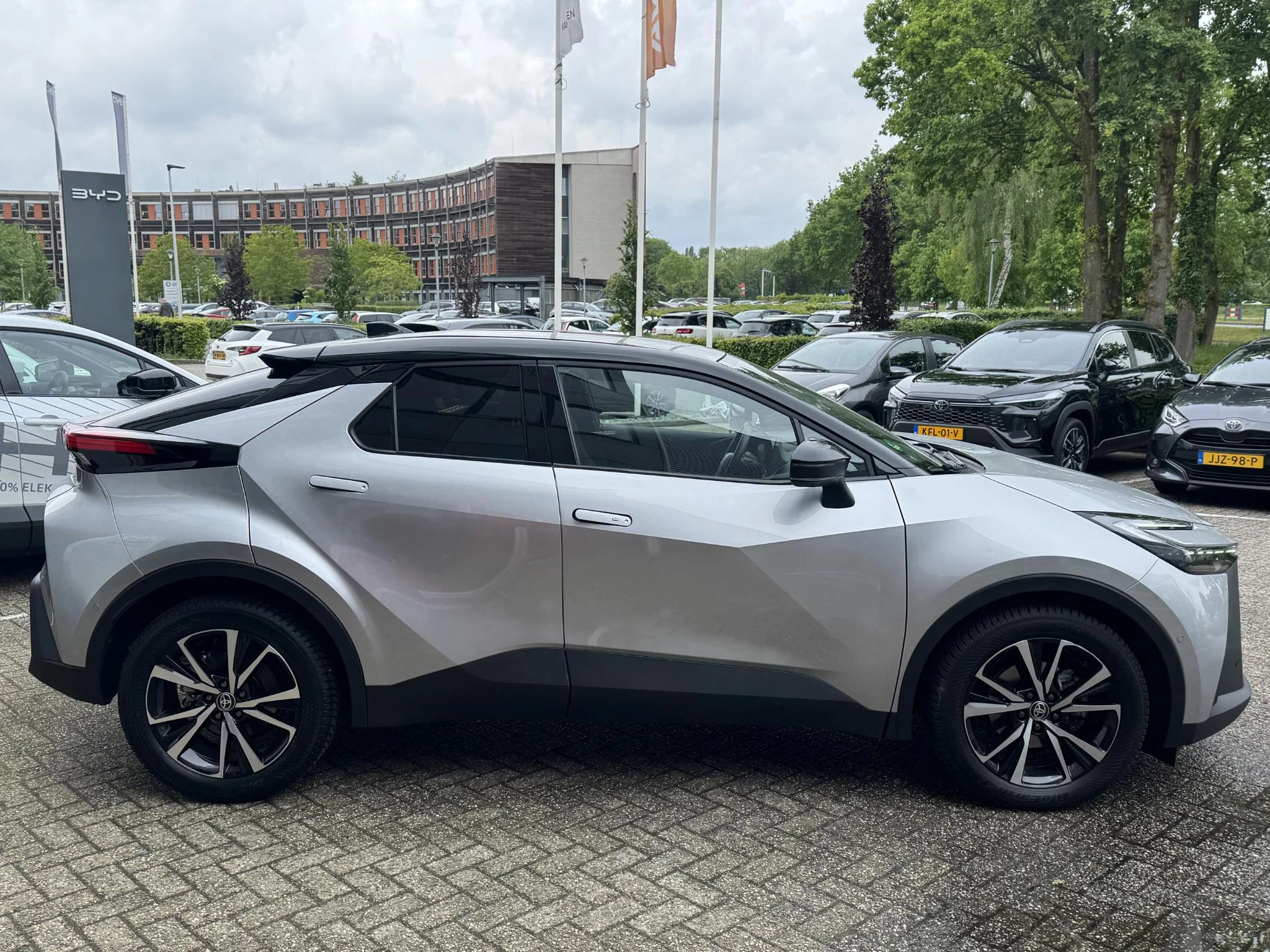 Hoofdafbeelding Toyota C-HR
