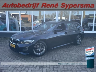 BMW 3 Serie Touring 318i Business Edition | M Pakket | Sfeerverlichting | Apple Carplay | Parkeercamera