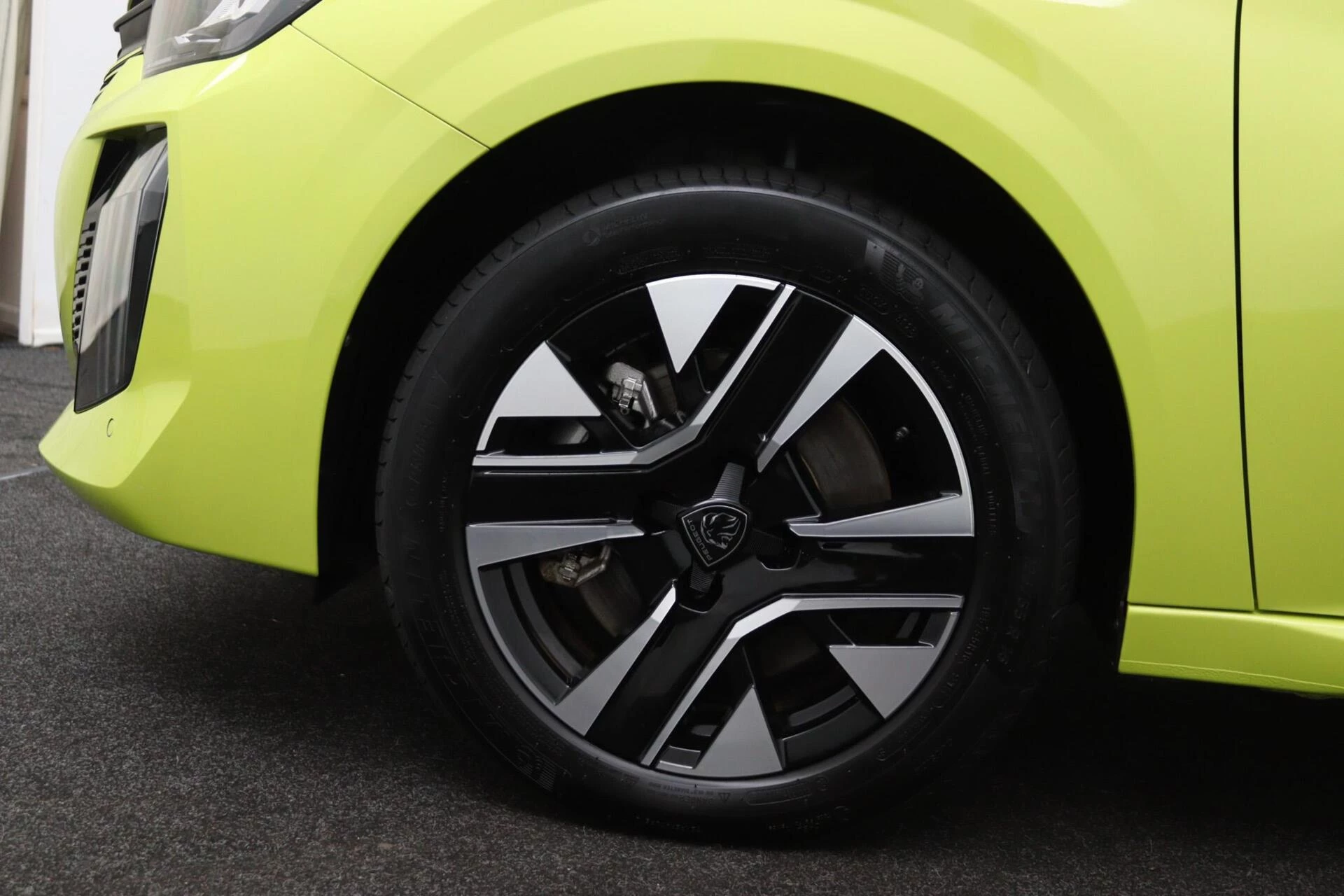 Hoofdafbeelding Peugeot e-208