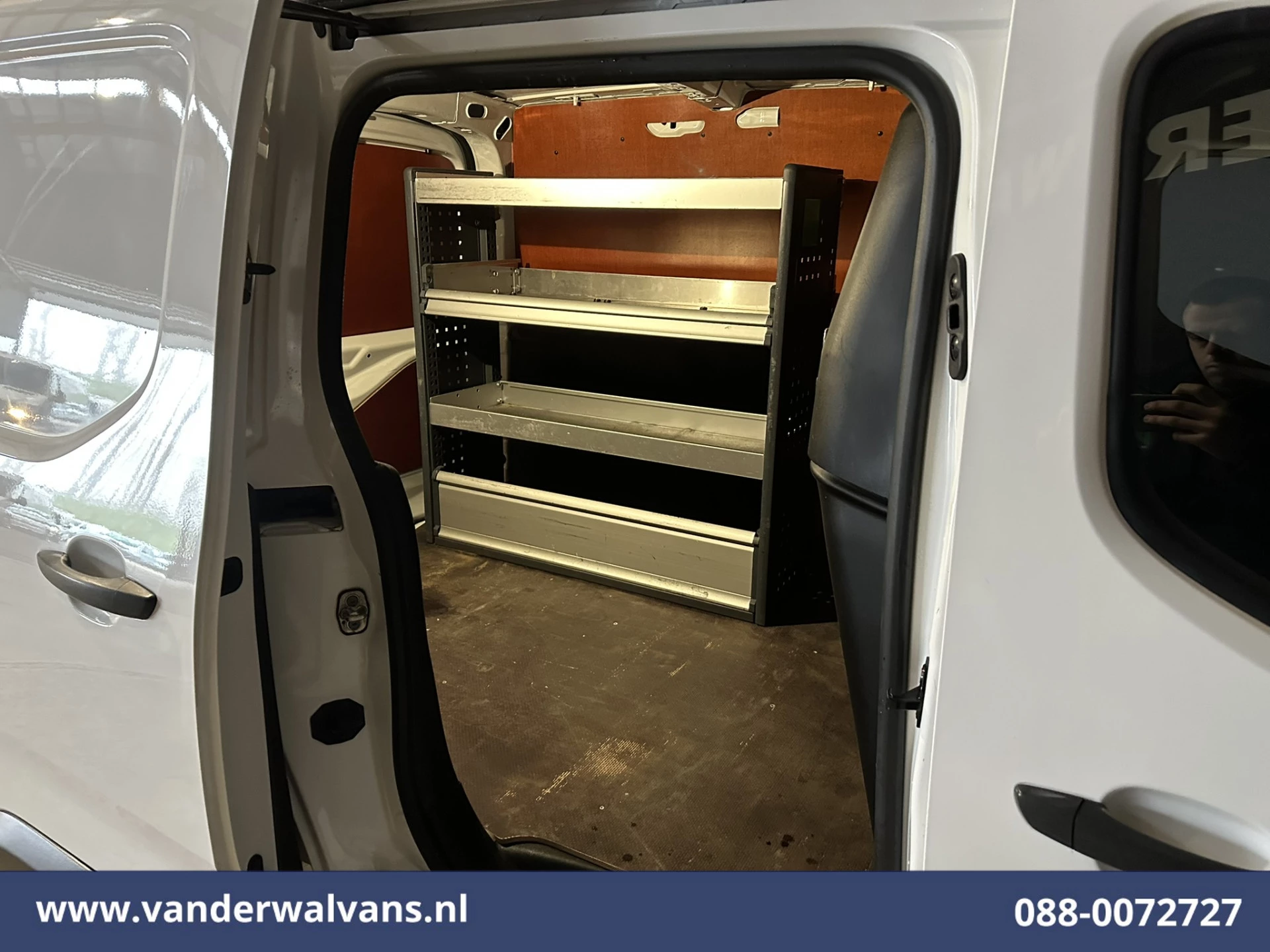 Hoofdafbeelding Peugeot Partner