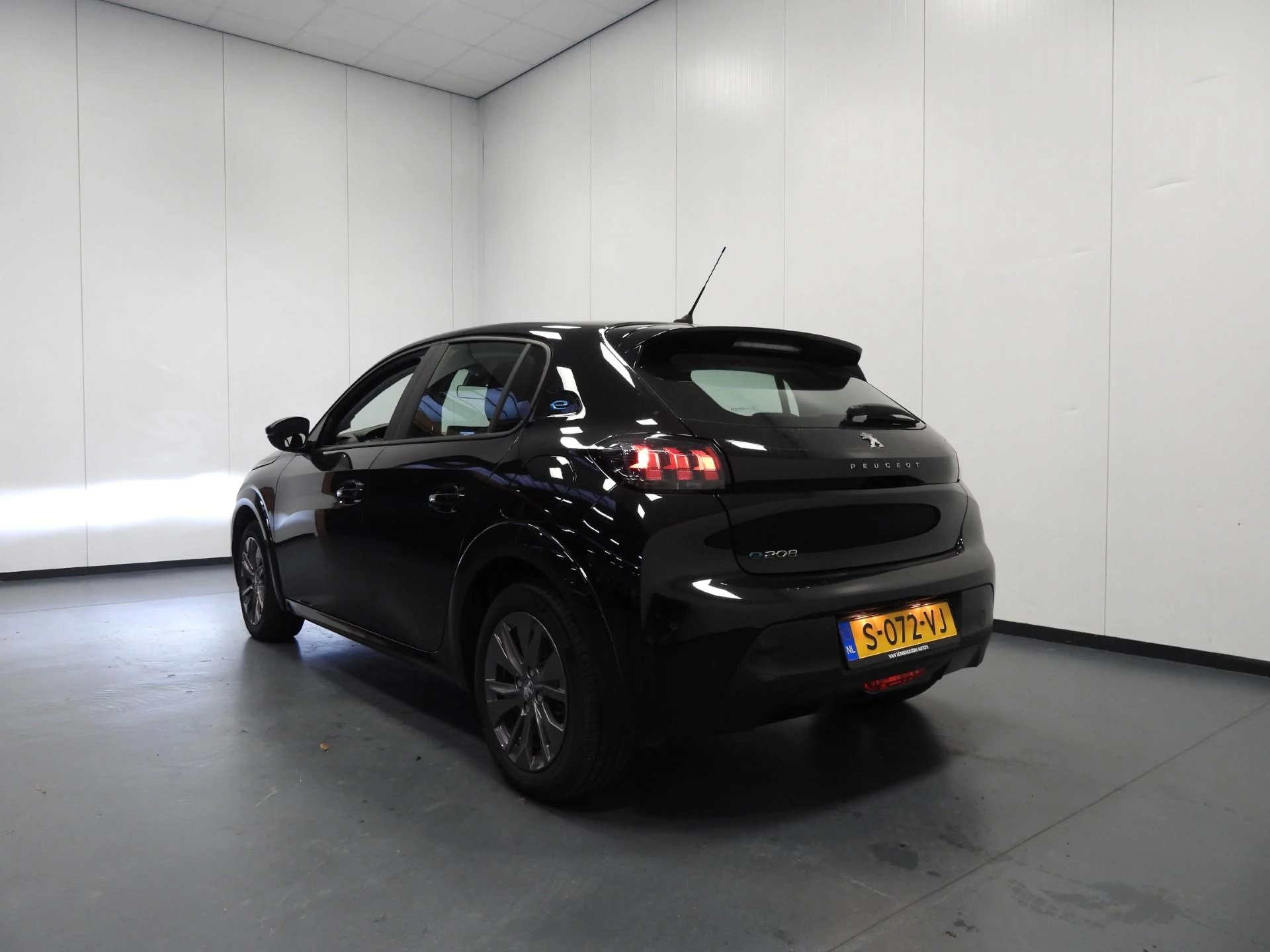 Hoofdafbeelding Peugeot e-208