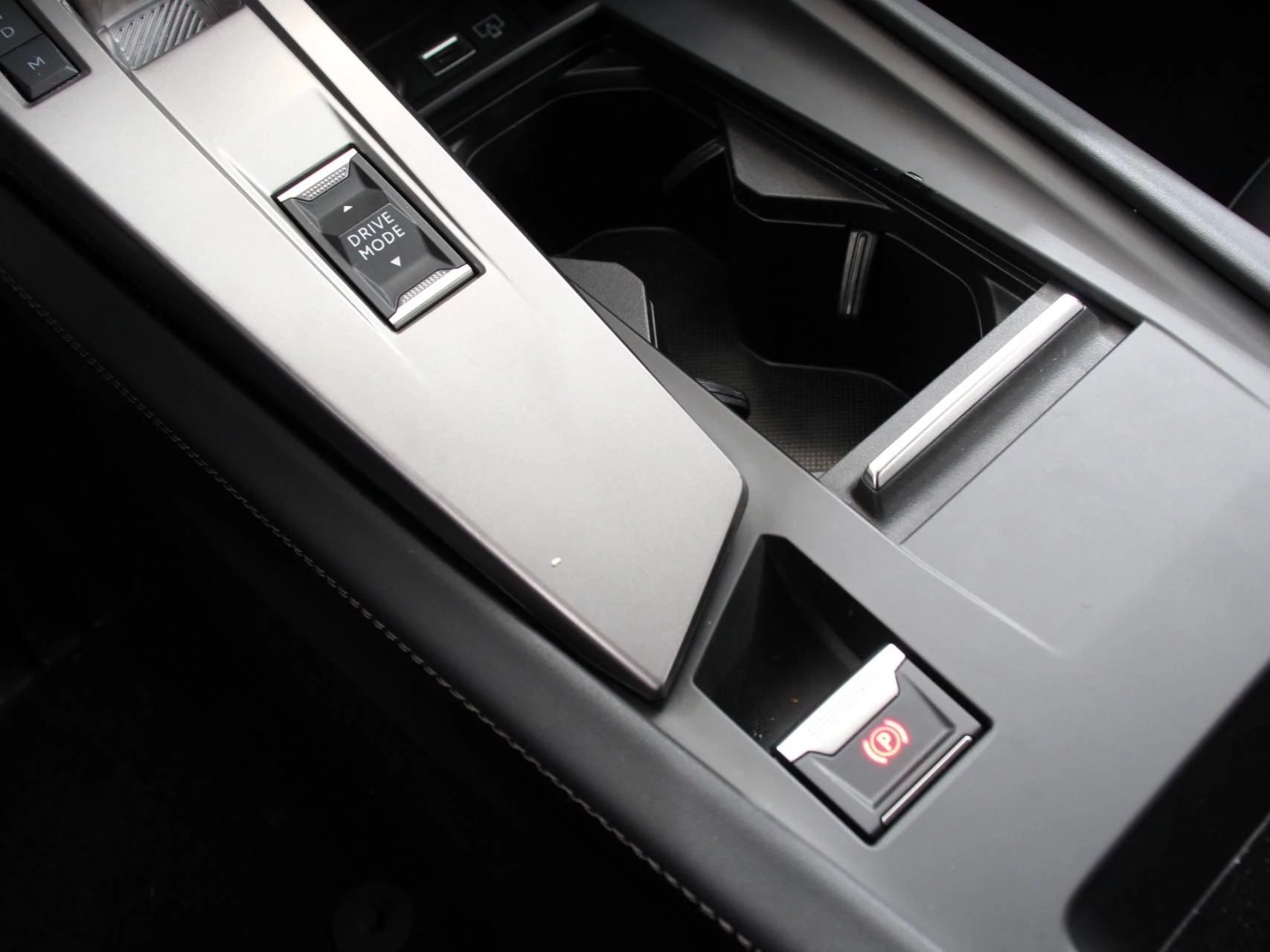 Hoofdafbeelding Peugeot 408