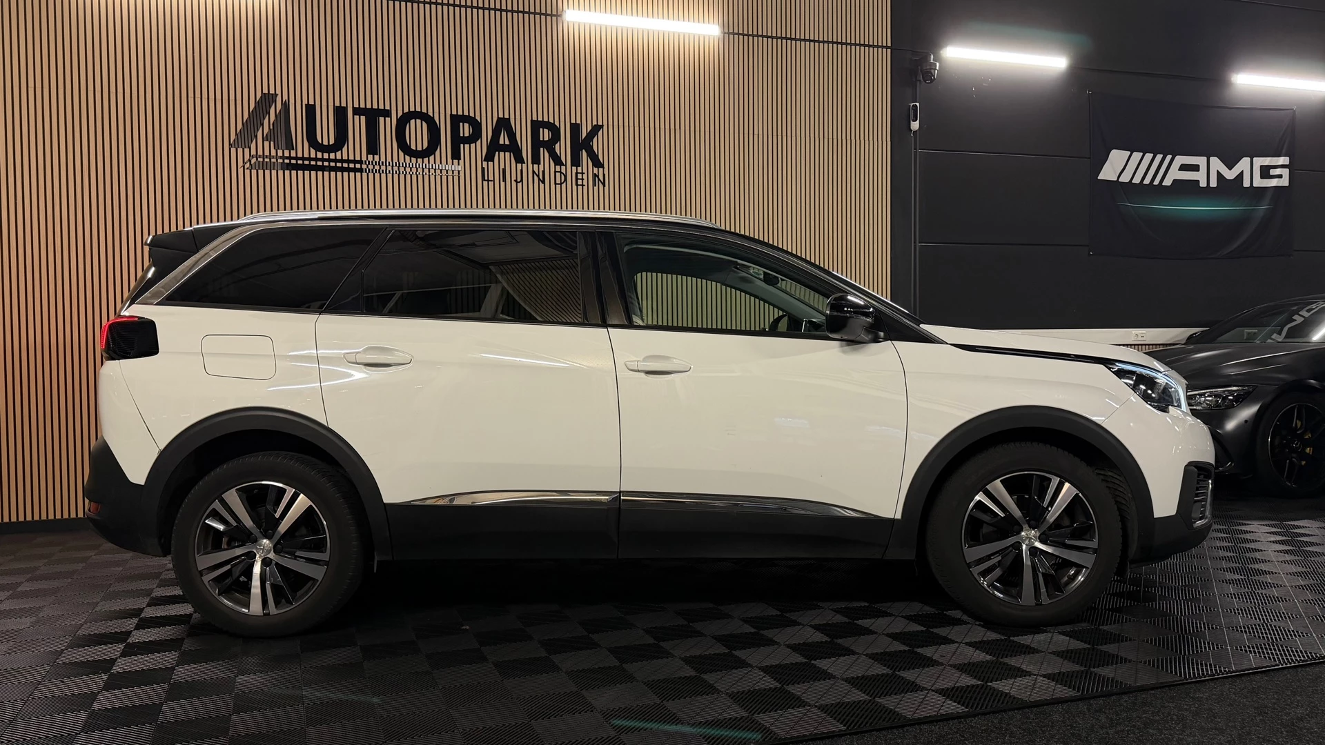 Hoofdafbeelding Peugeot 5008