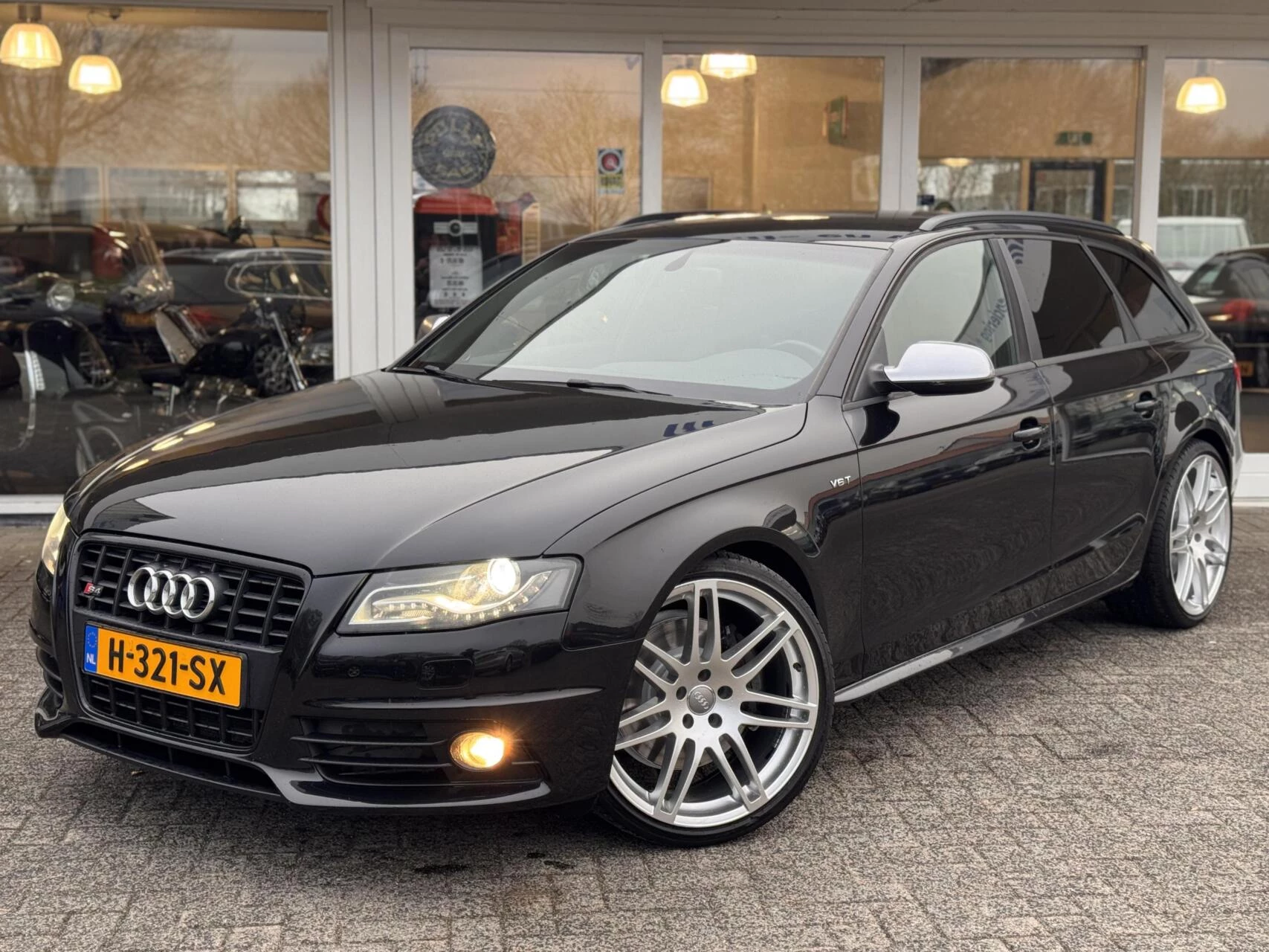 Hoofdafbeelding Audi S4