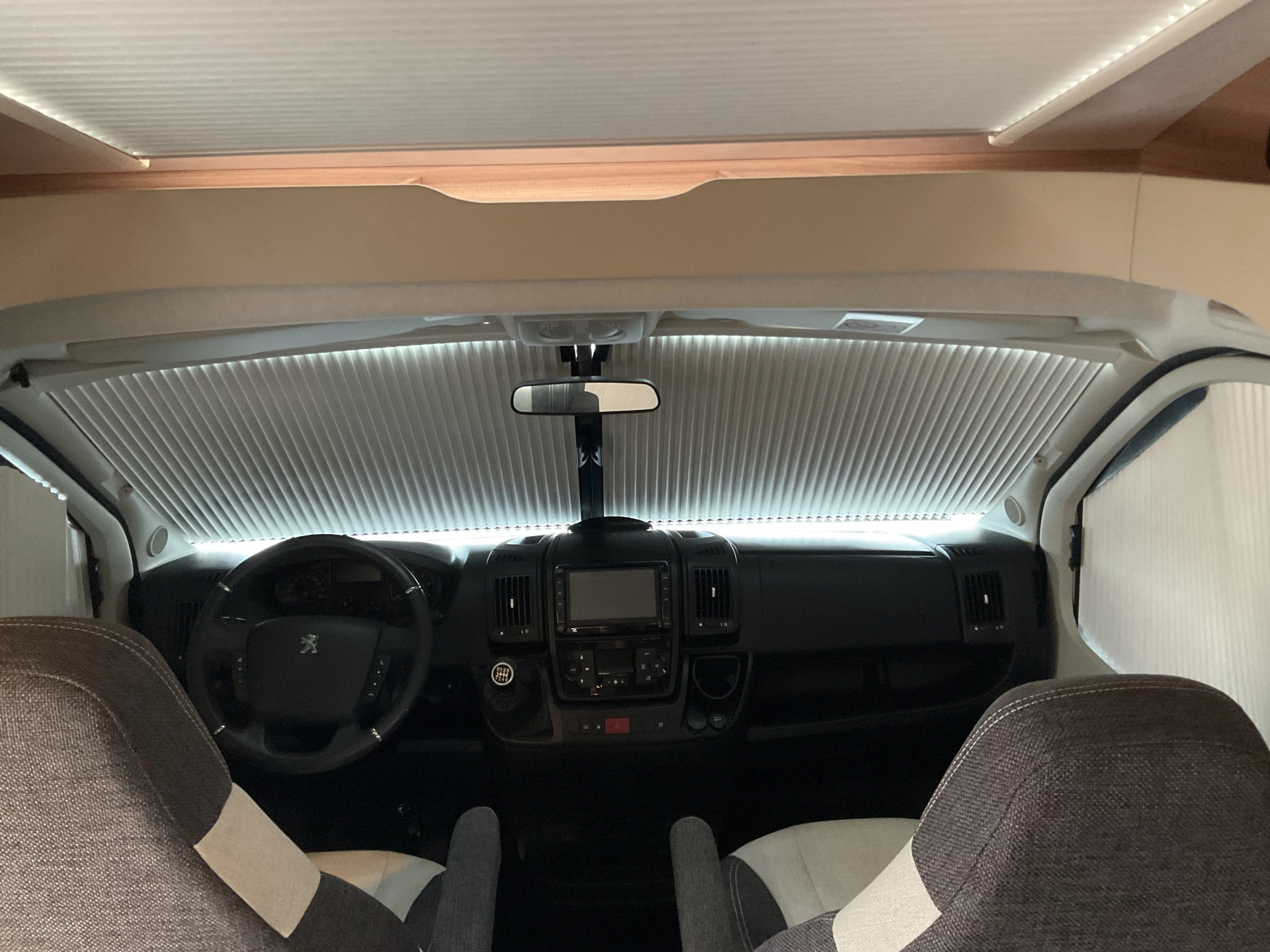 Hoofdafbeelding Weinsberg R57