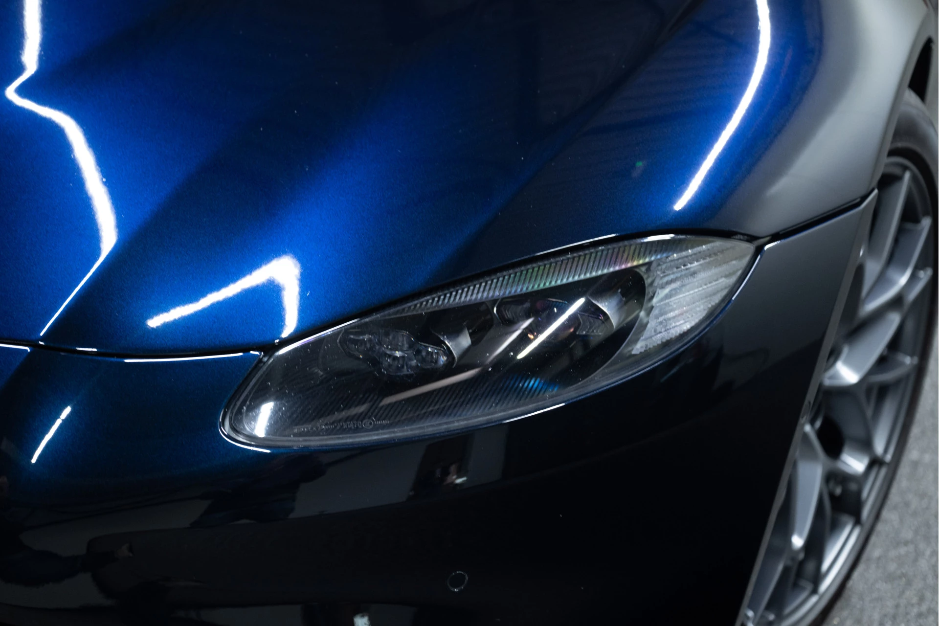 Hoofdafbeelding Aston Martin V8 Vantage