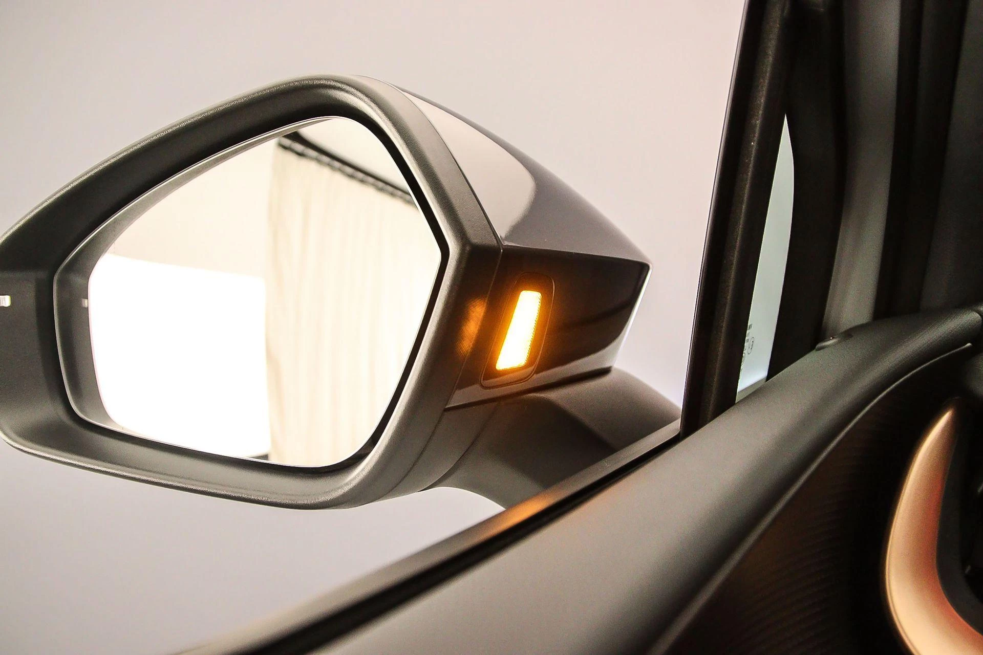 Hoofdafbeelding CUPRA Tavascan