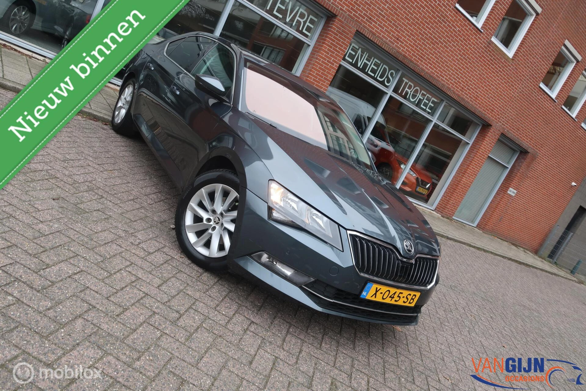 Hoofdafbeelding Škoda Superb