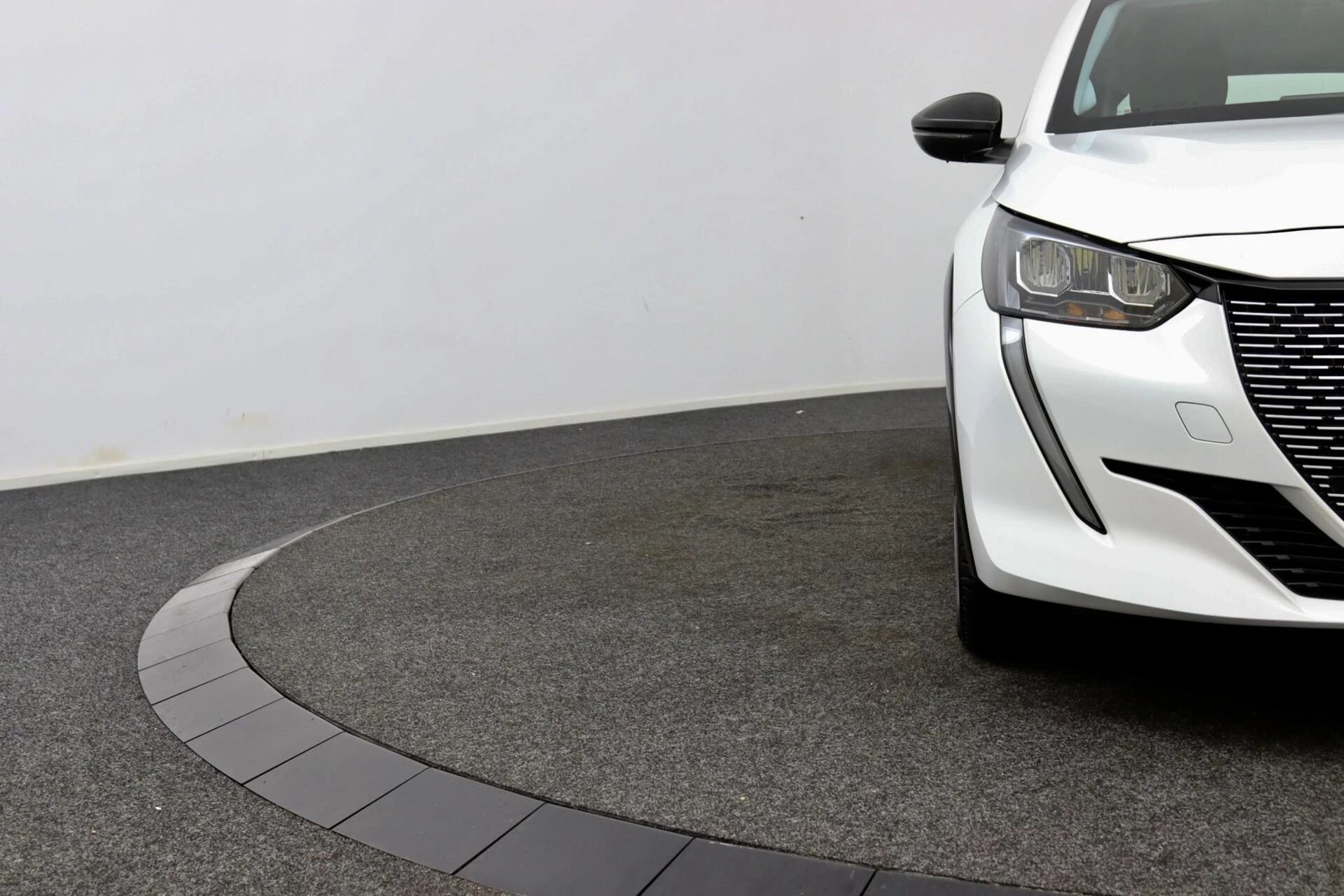 Hoofdafbeelding Peugeot e-208