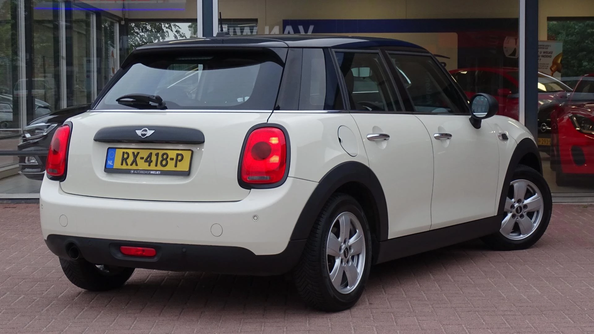 Hoofdafbeelding MINI One