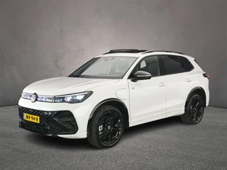Volkswagen Tiguan R-Line Edition 1.5 TSI eHybrid 272pk DSG Automaat Trekhaak, Panoramadak, Adaptive cruise control, Black style, Elektrische achterklep, LED matrix koplampen