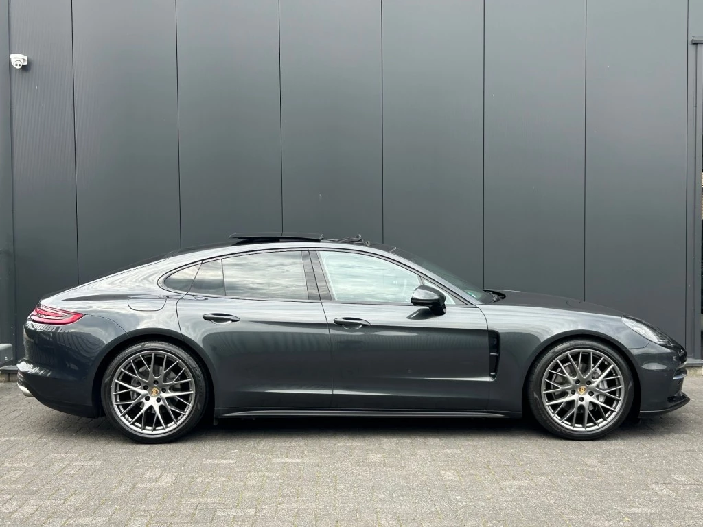 Hoofdafbeelding Porsche Panamera