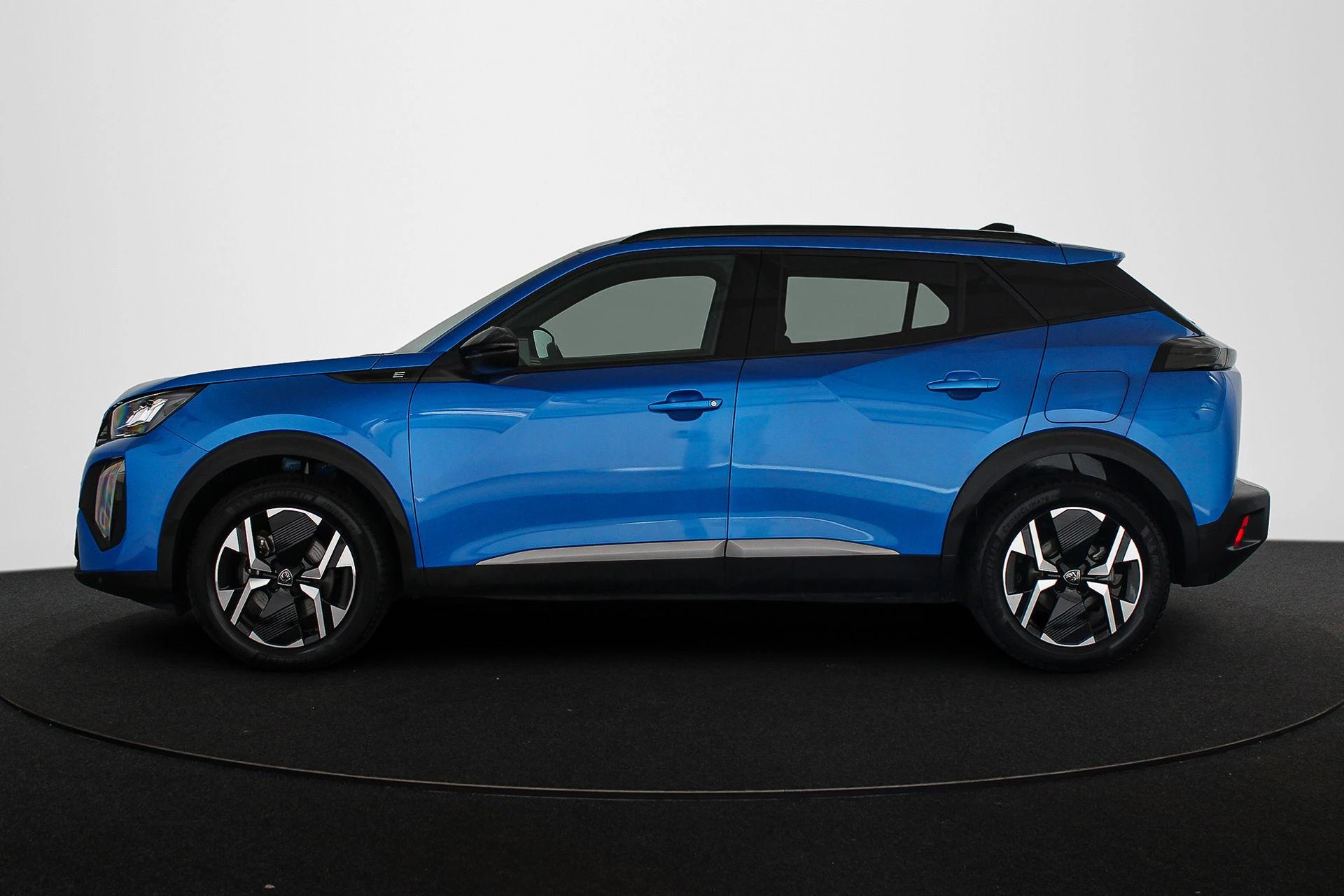 Hoofdafbeelding Peugeot e-2008