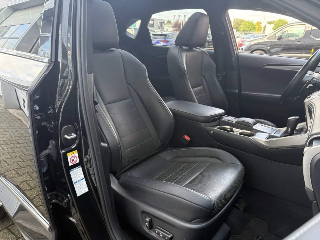 Hoofdafbeelding Lexus NX