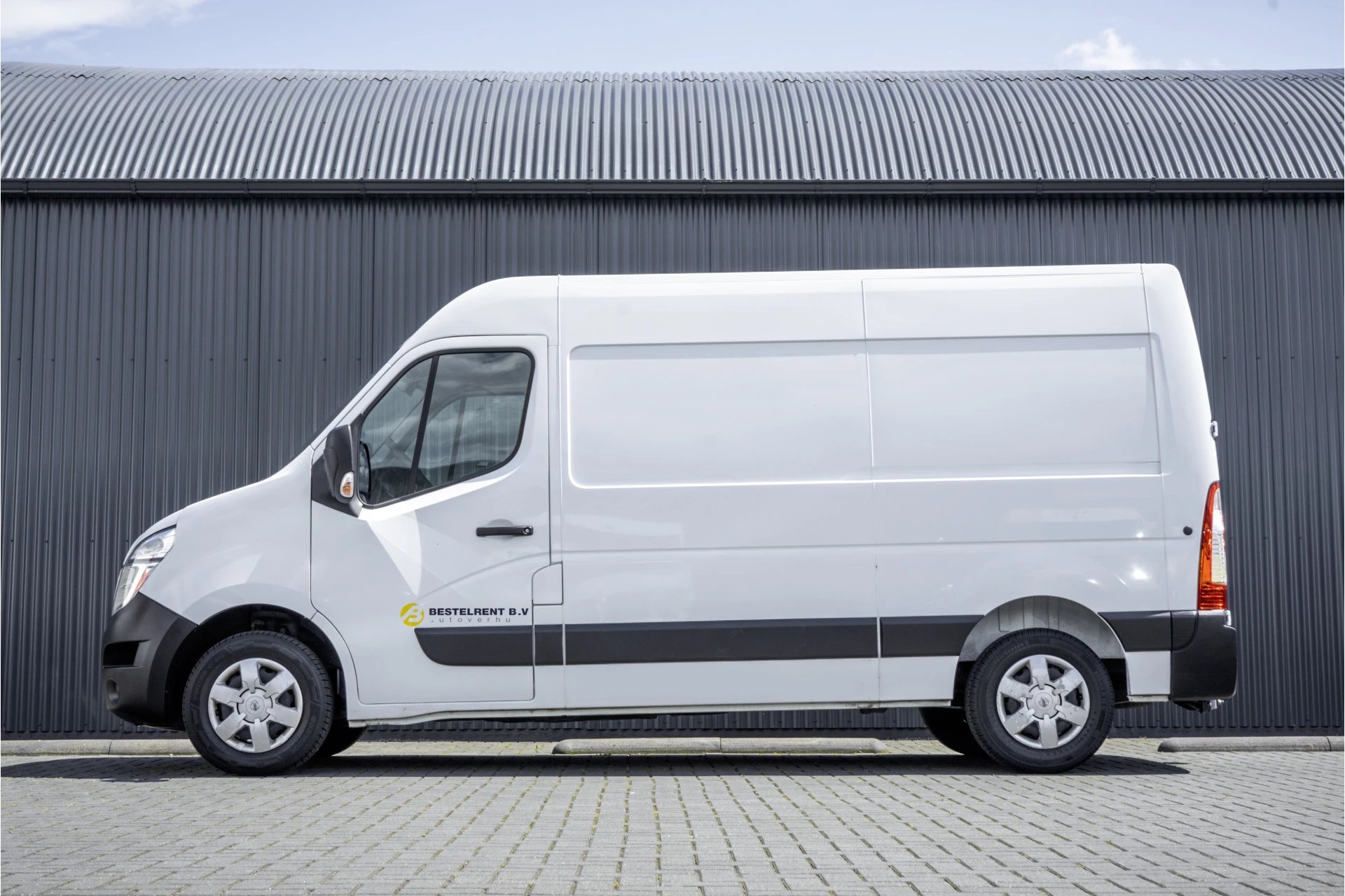 Hoofdafbeelding Nissan NV400