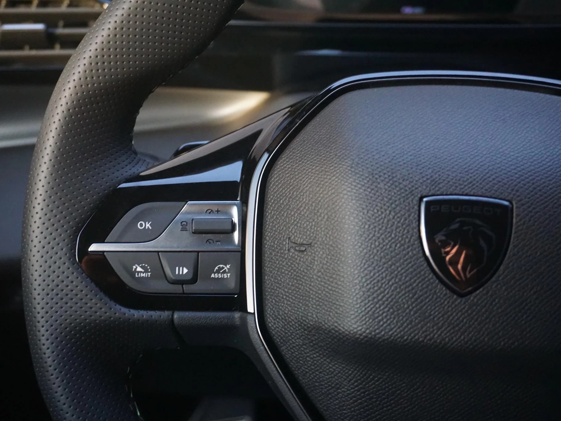 Hoofdafbeelding Peugeot e-308