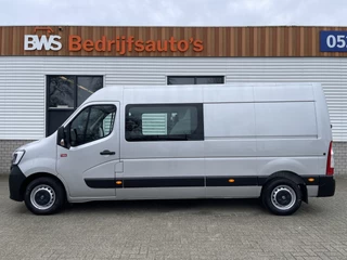 Hoofdafbeelding Renault Master Renault Master T35 2.3 dCi 135 L3H2 DC 7 persoons / vaste prijs rijklaar € 23.950 ex btw / lease vanaf € 462 / airco / cruise / navi / trekhaak 2500 kg / pdc voor en achter / achteruit rijcamera !