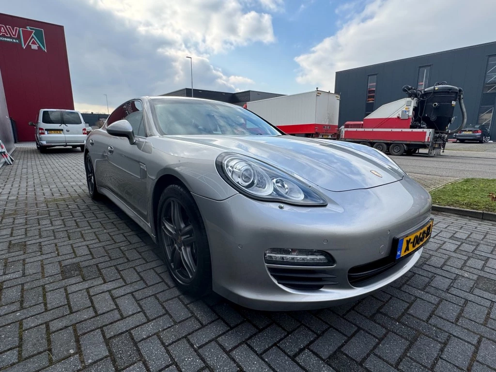 Hoofdafbeelding Porsche Panamera