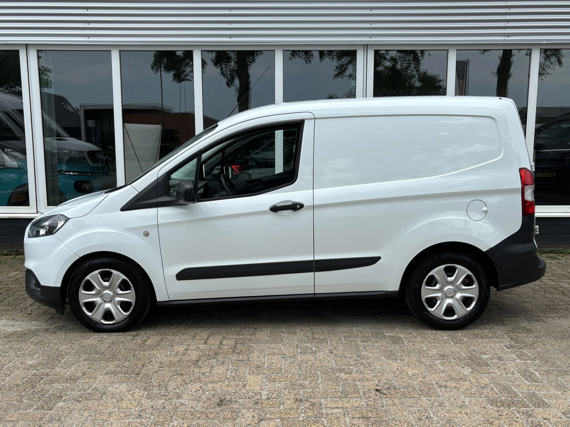 Hoofdafbeelding Ford Transit Courier