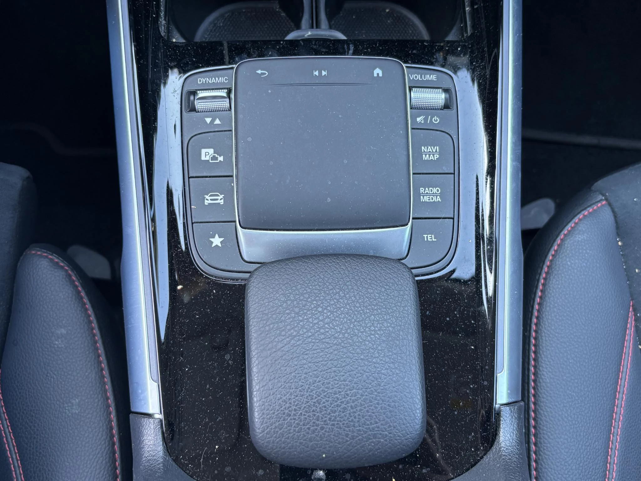 Hoofdafbeelding Mercedes-Benz EQB