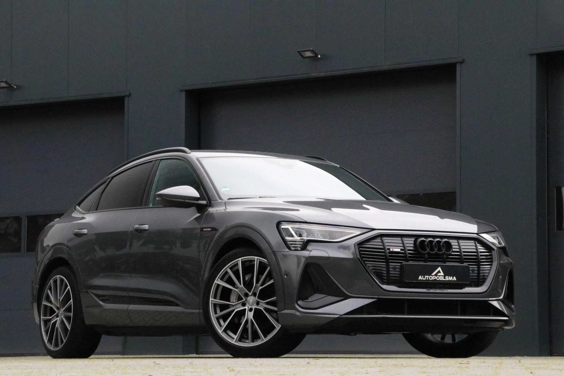 Hoofdafbeelding Audi e-tron