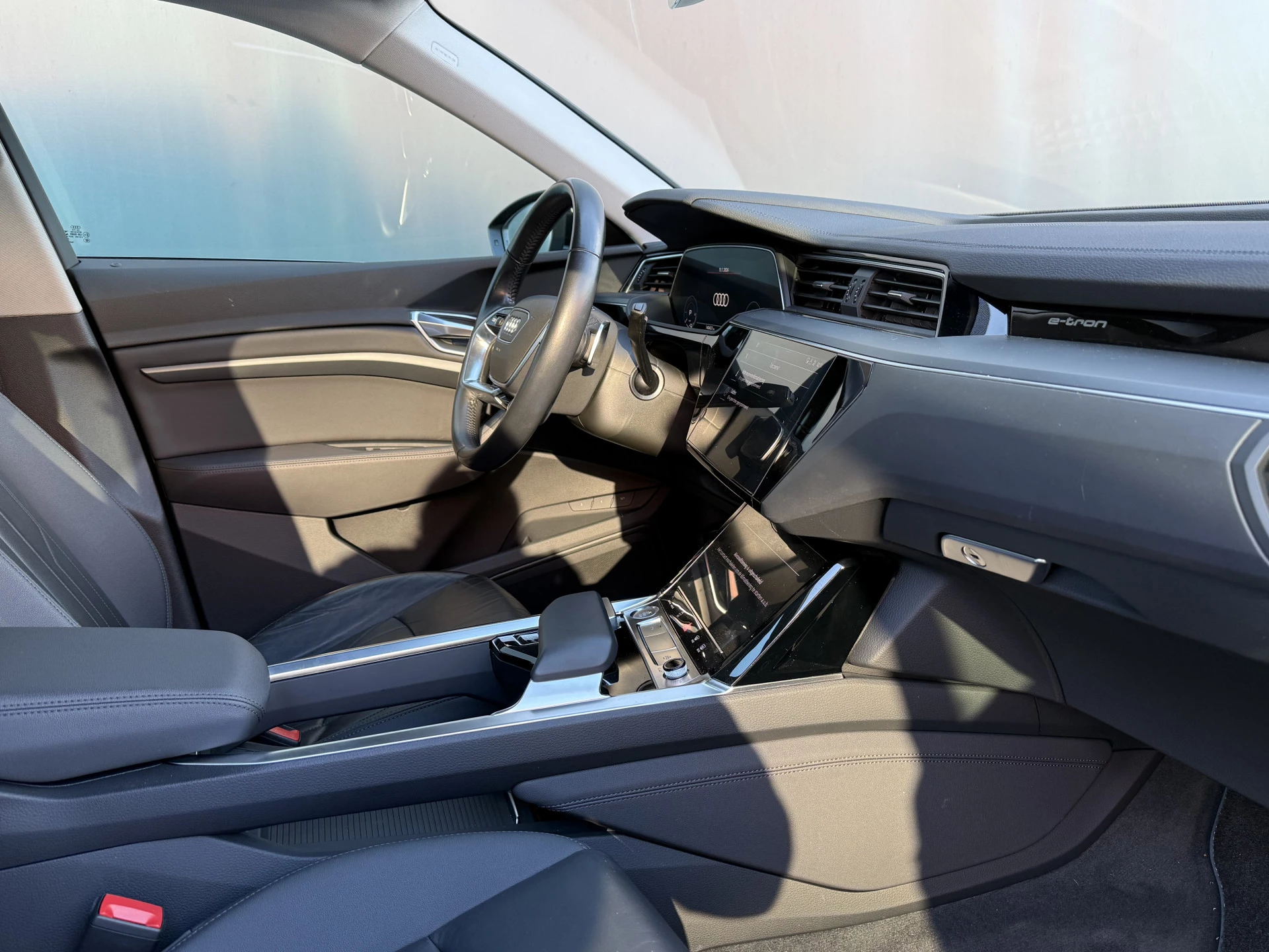 Hoofdafbeelding Audi e-tron