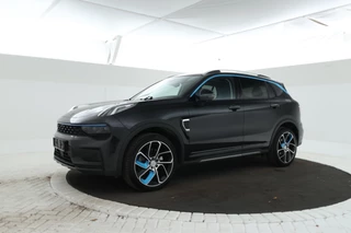 Lynk & Co 01 1.5 360 Graden, Navigatie, Climate, Full black