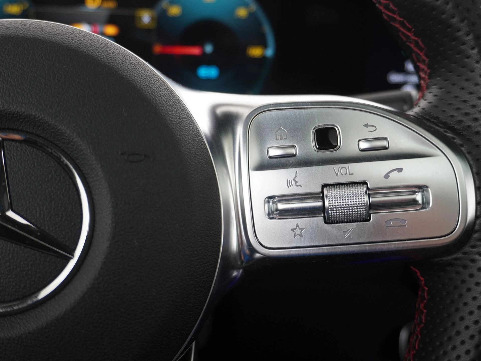 Hoofdafbeelding Mercedes-Benz EQB