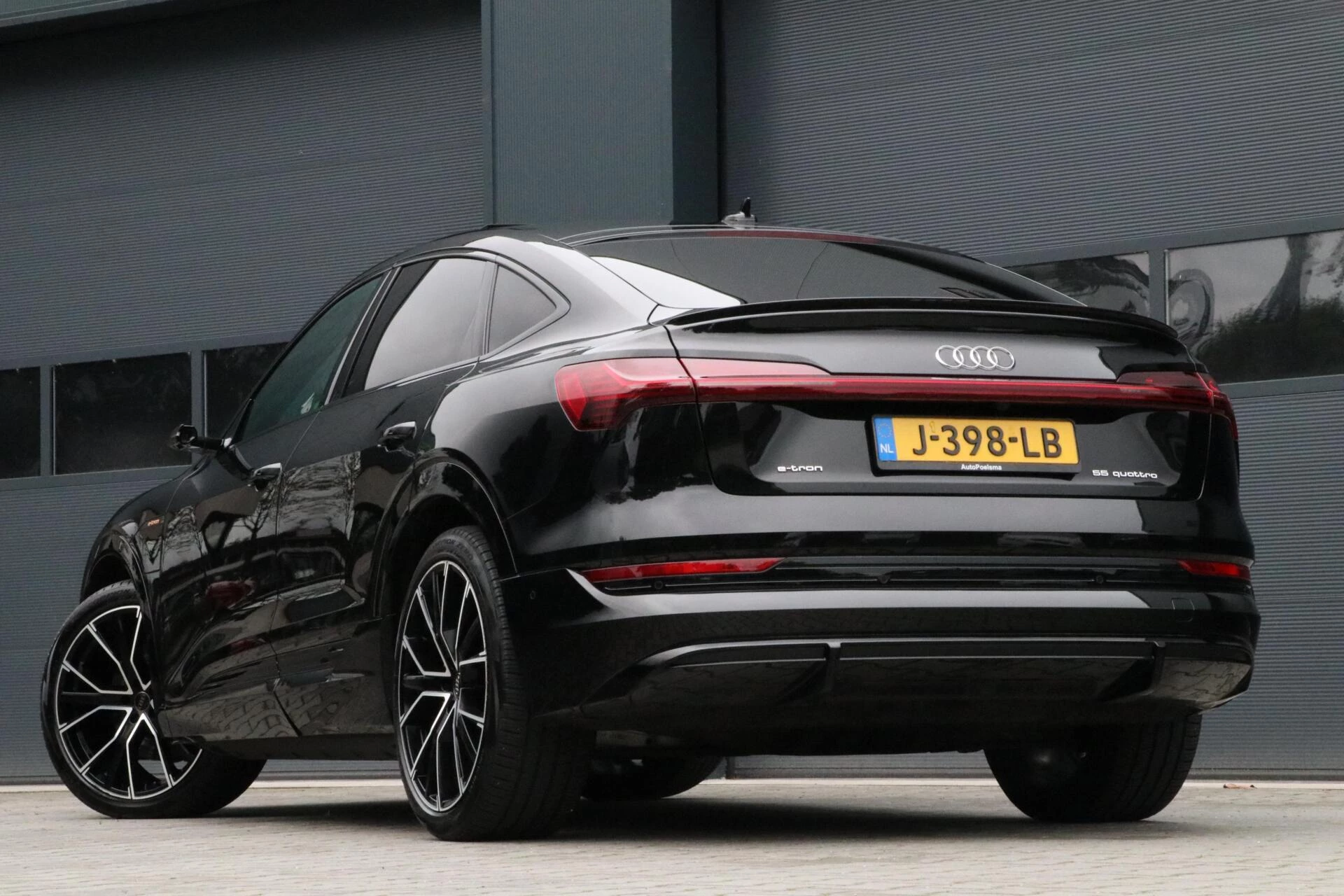 Hoofdafbeelding Audi e-tron