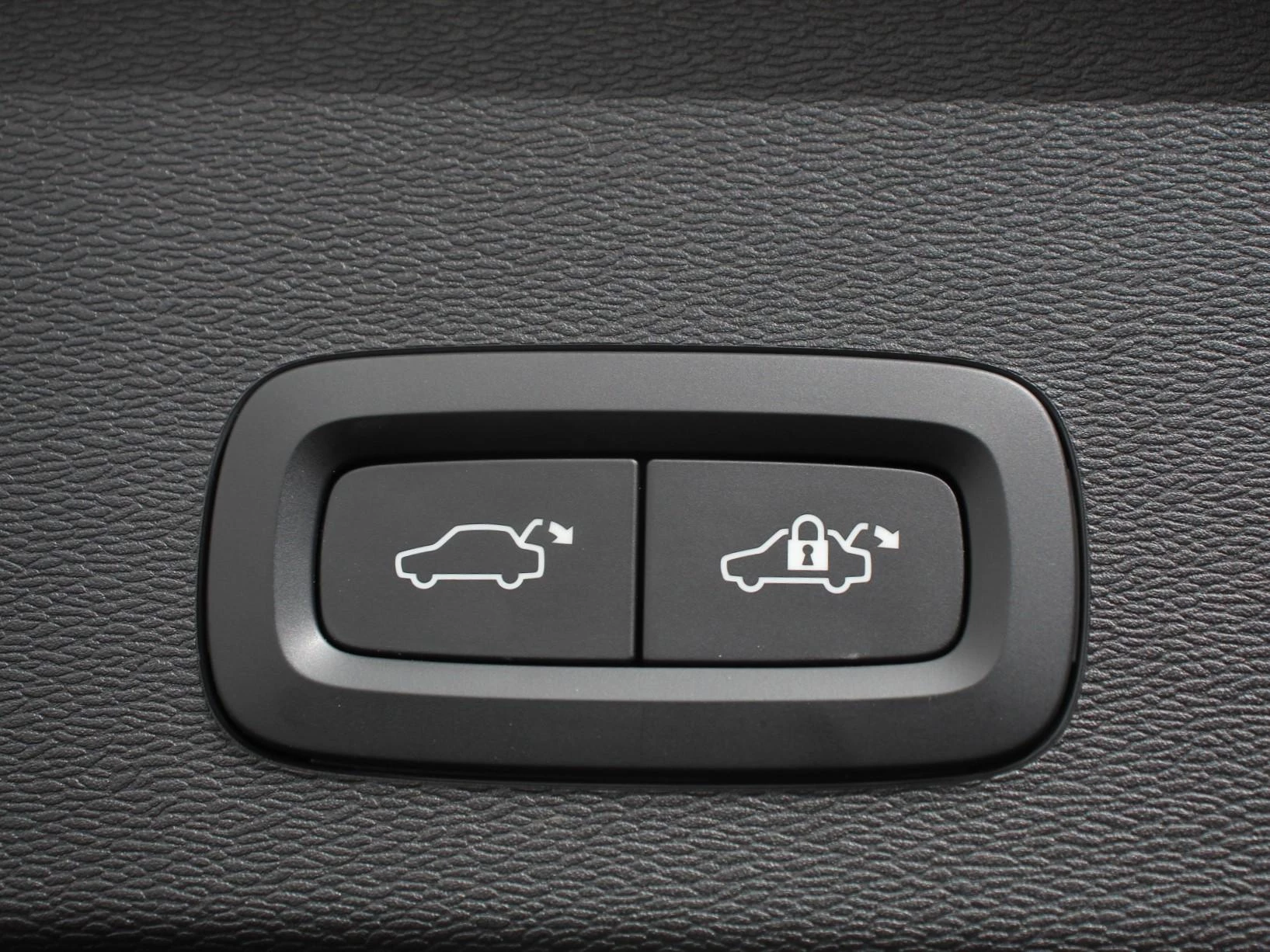 Hoofdafbeelding Volvo C40
