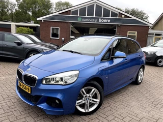 Hoofdafbeelding BMW 2 Serie BMW 2 Serie Active Tourer 225xe M Sport Panorama dak, Leer, Harman/Kardon