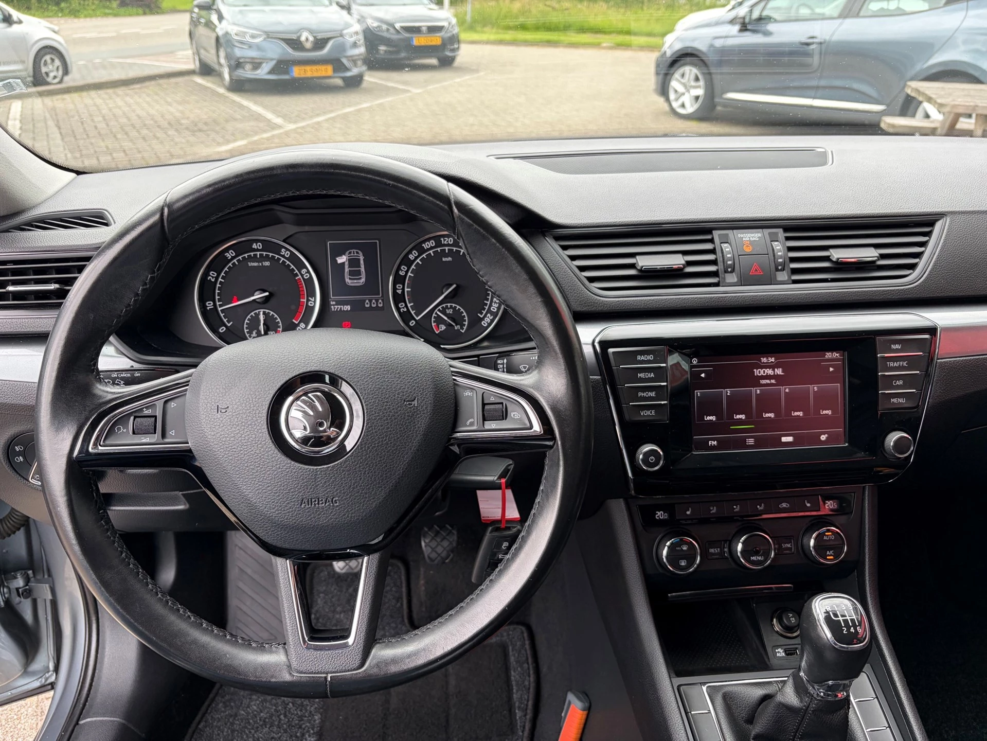 Hoofdafbeelding Škoda Superb