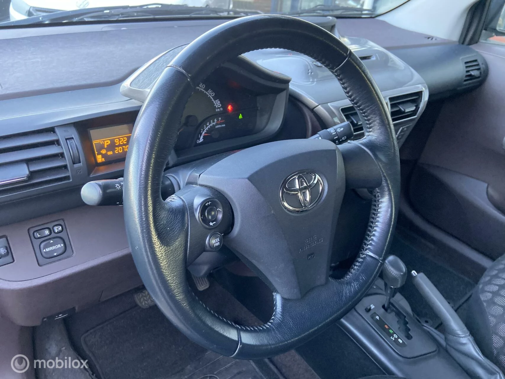 Hoofdafbeelding Toyota iQ